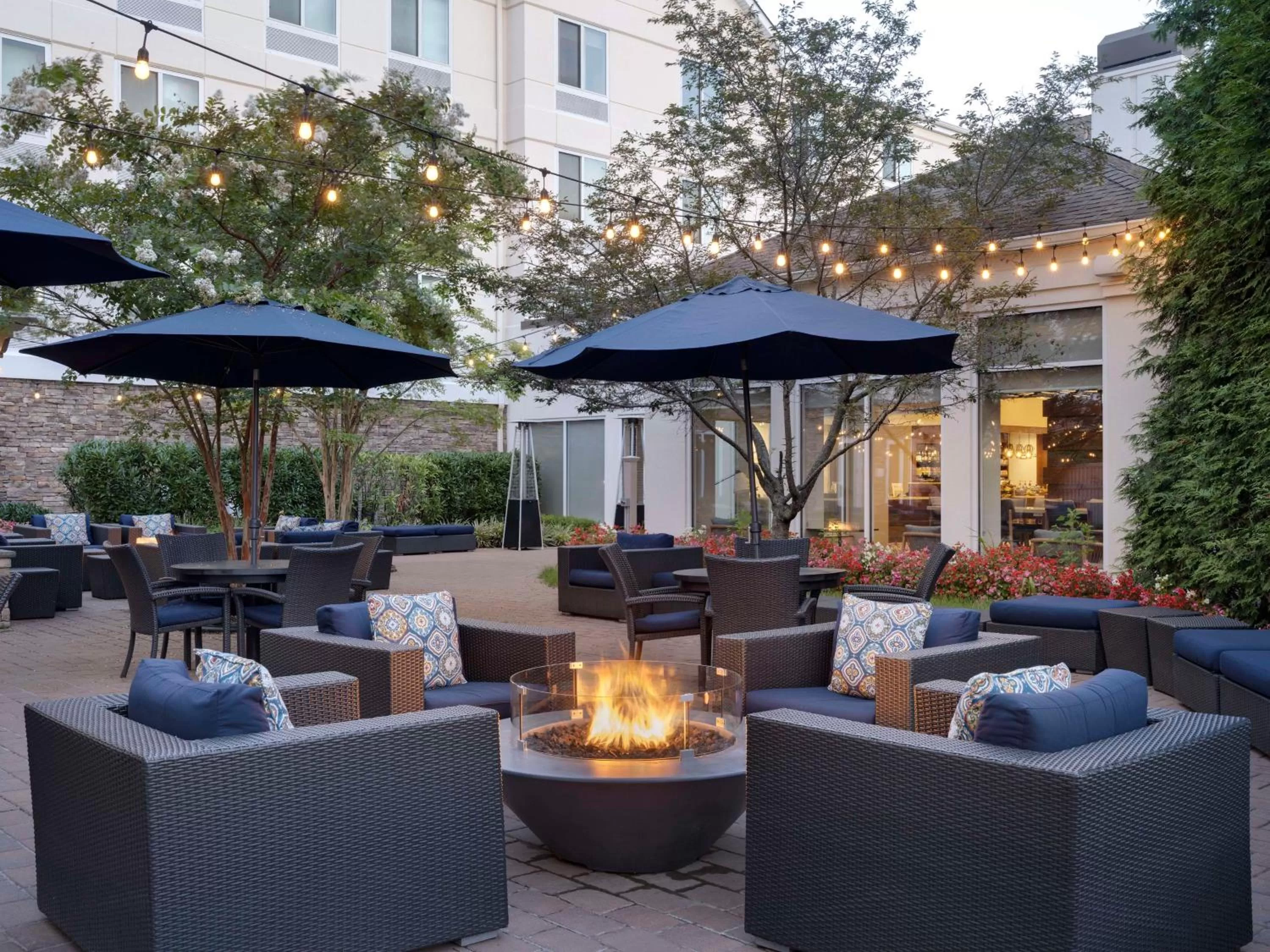 Patio in Hilton Garden Inn Melville