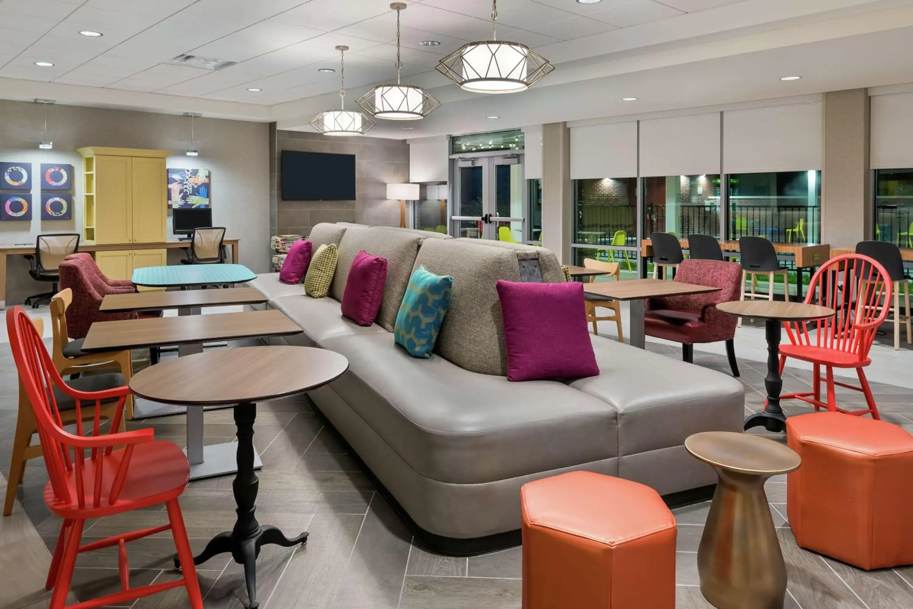 Lobby or reception, Lounge/Bar in Home2 Suites By Hilton Orlando Near UCF
