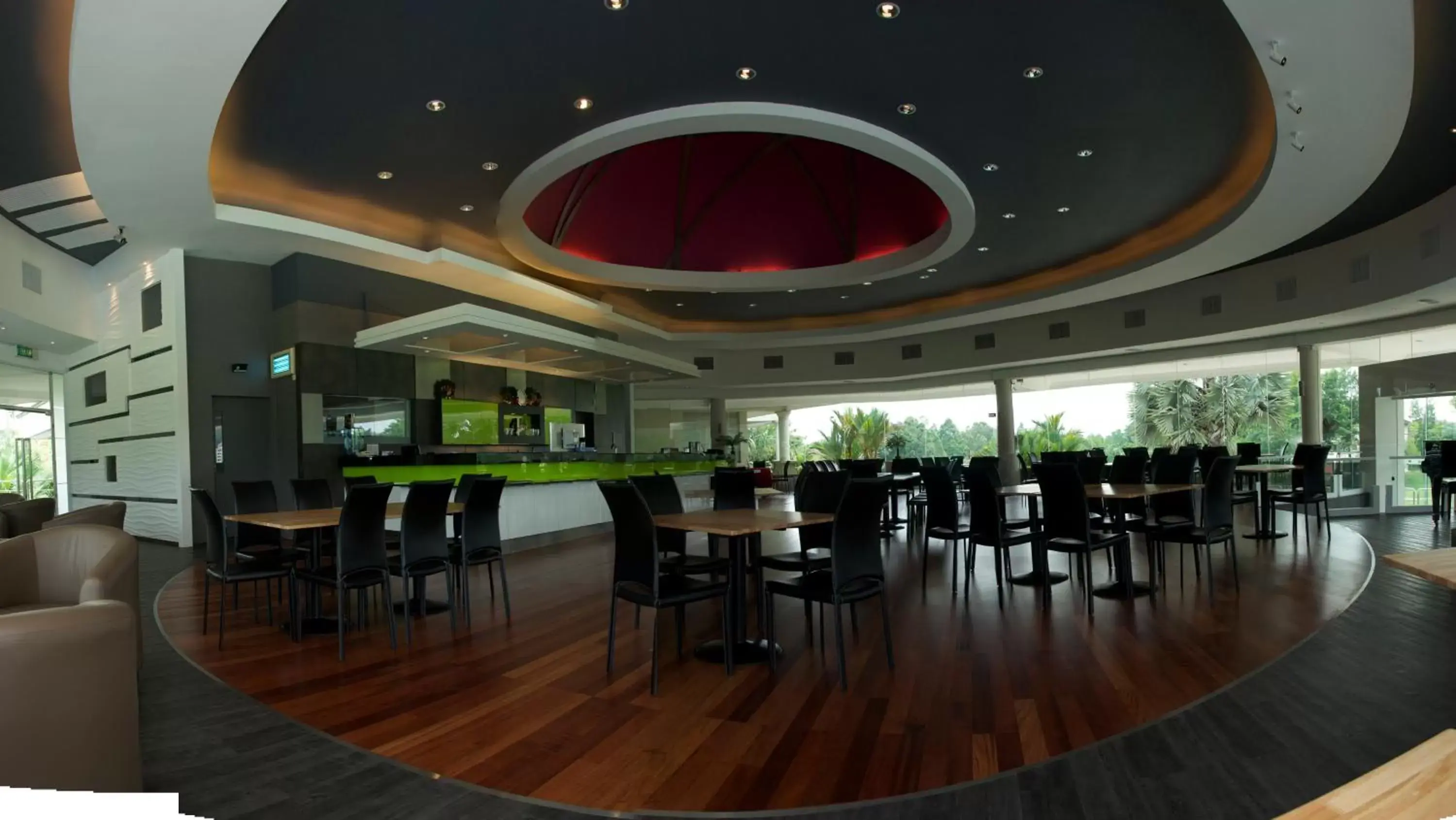 Restaurant/places to eat, Lounge/Bar in Meru Suites at Meru Valley Resort