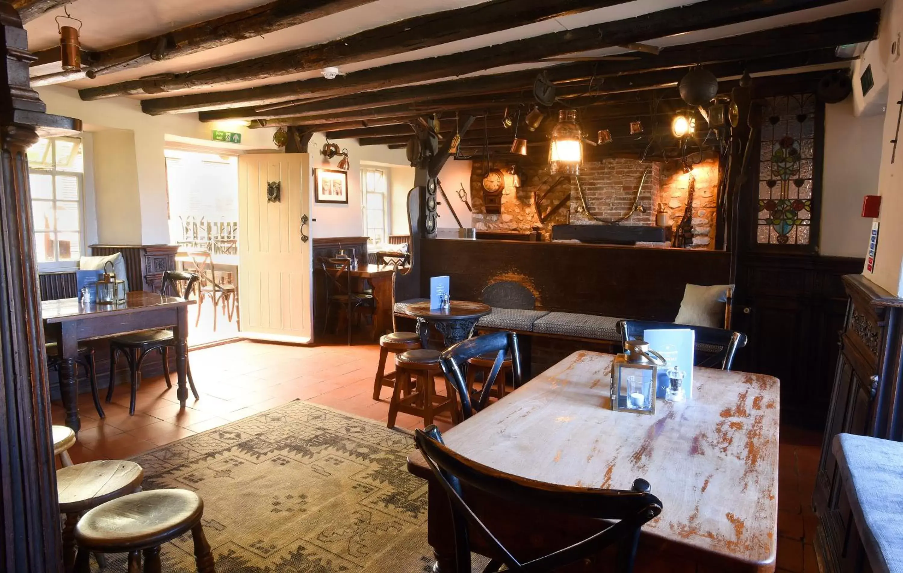 Lounge or bar, Restaurant/Places to Eat in The Lifeboat Inn