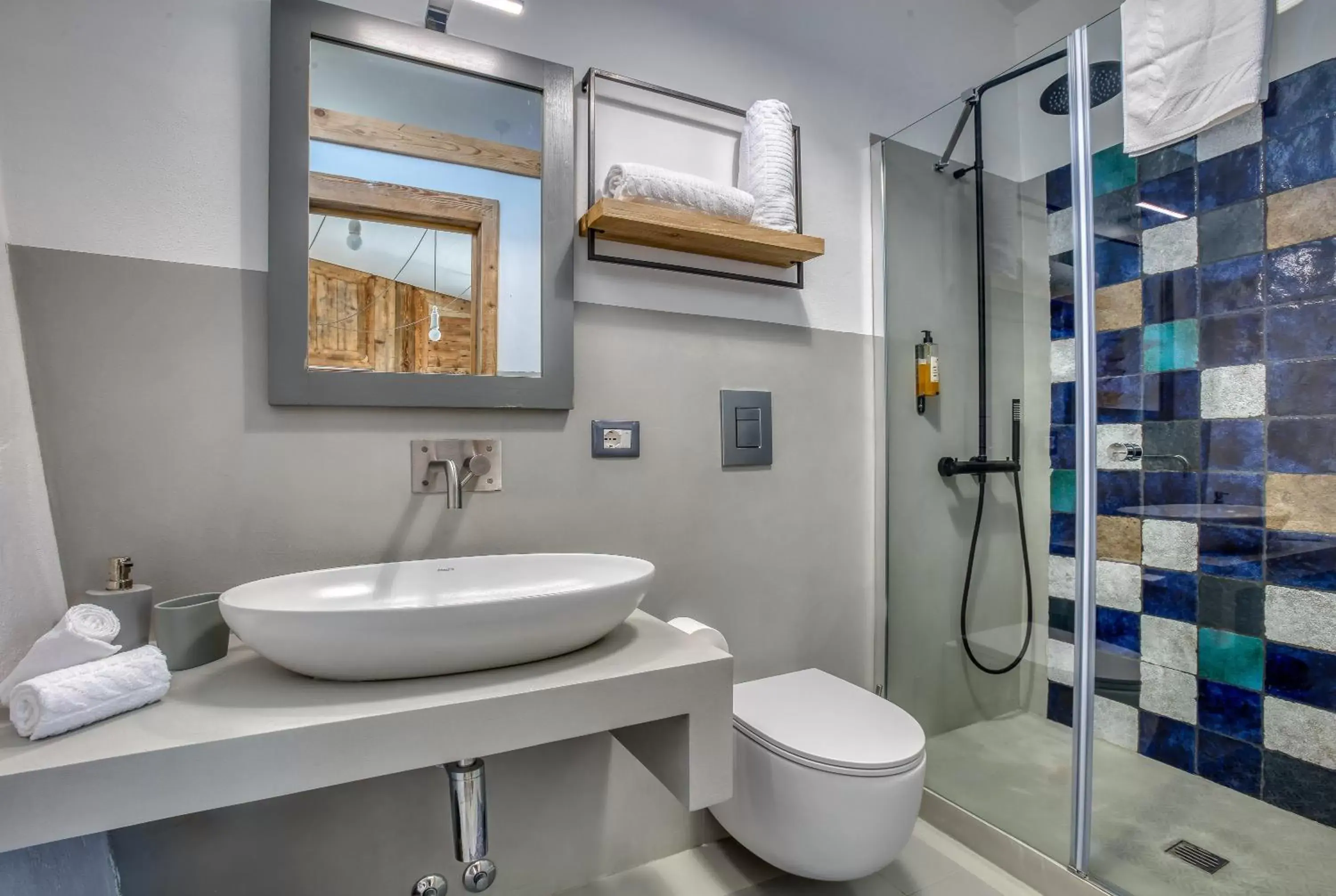 Shower, Bathroom in Trulli Terra Magica