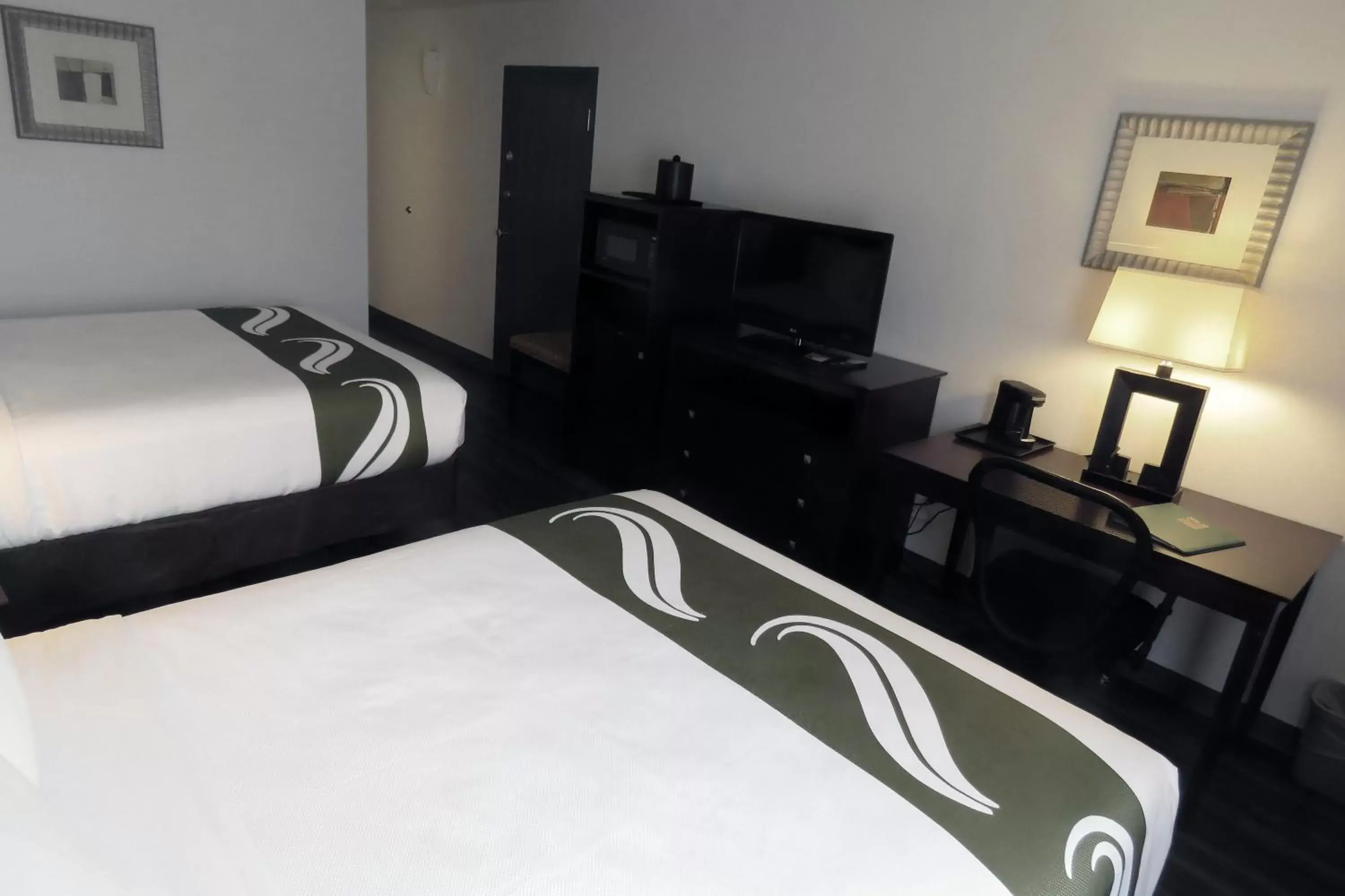 Queen Room with Two Queen Beds - Accessible/Non-Smoking  in Quality Inn & Suites Everett