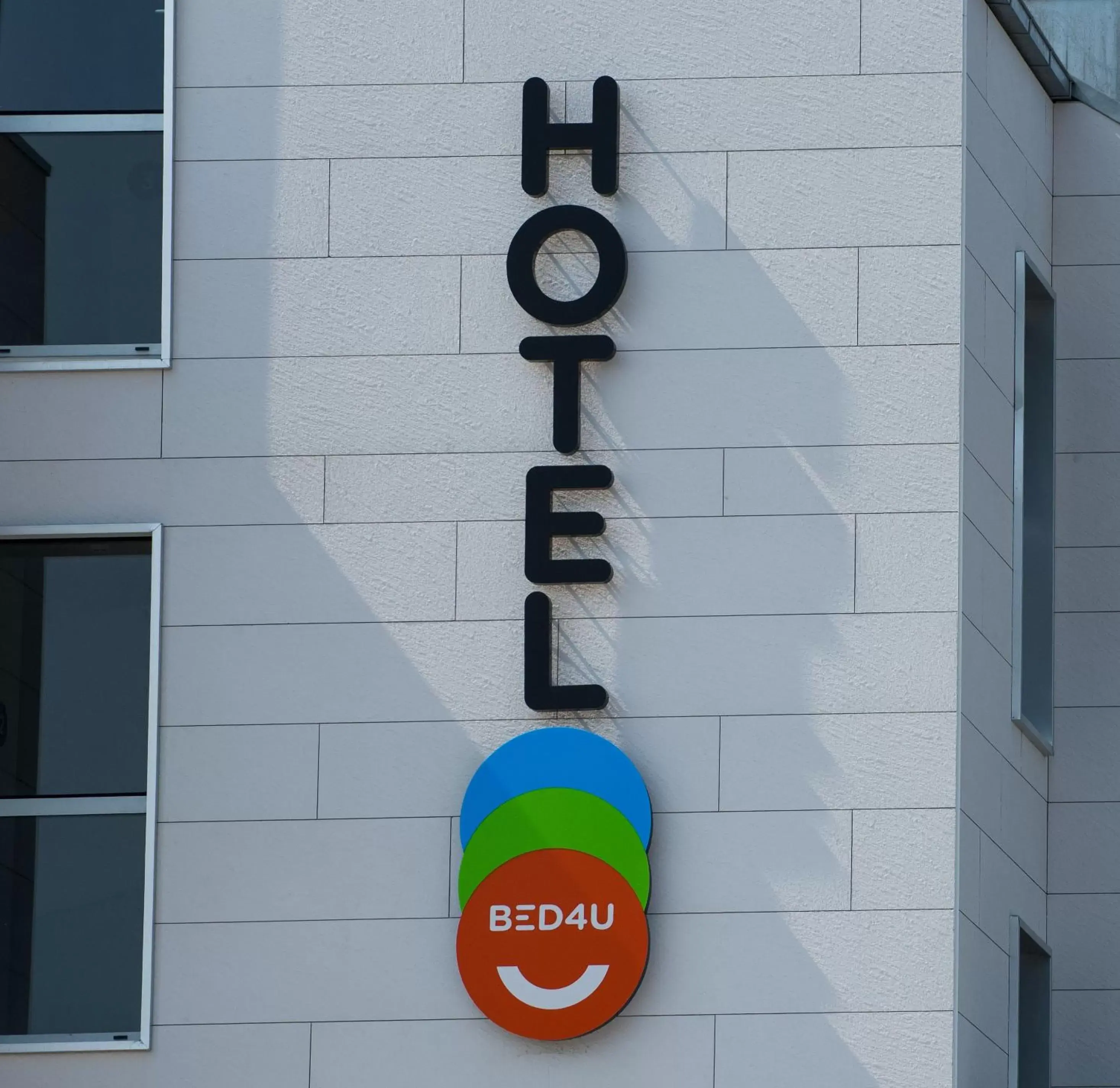 Facade/entrance, Property Logo/Sign in Hotel Bed4U Santander