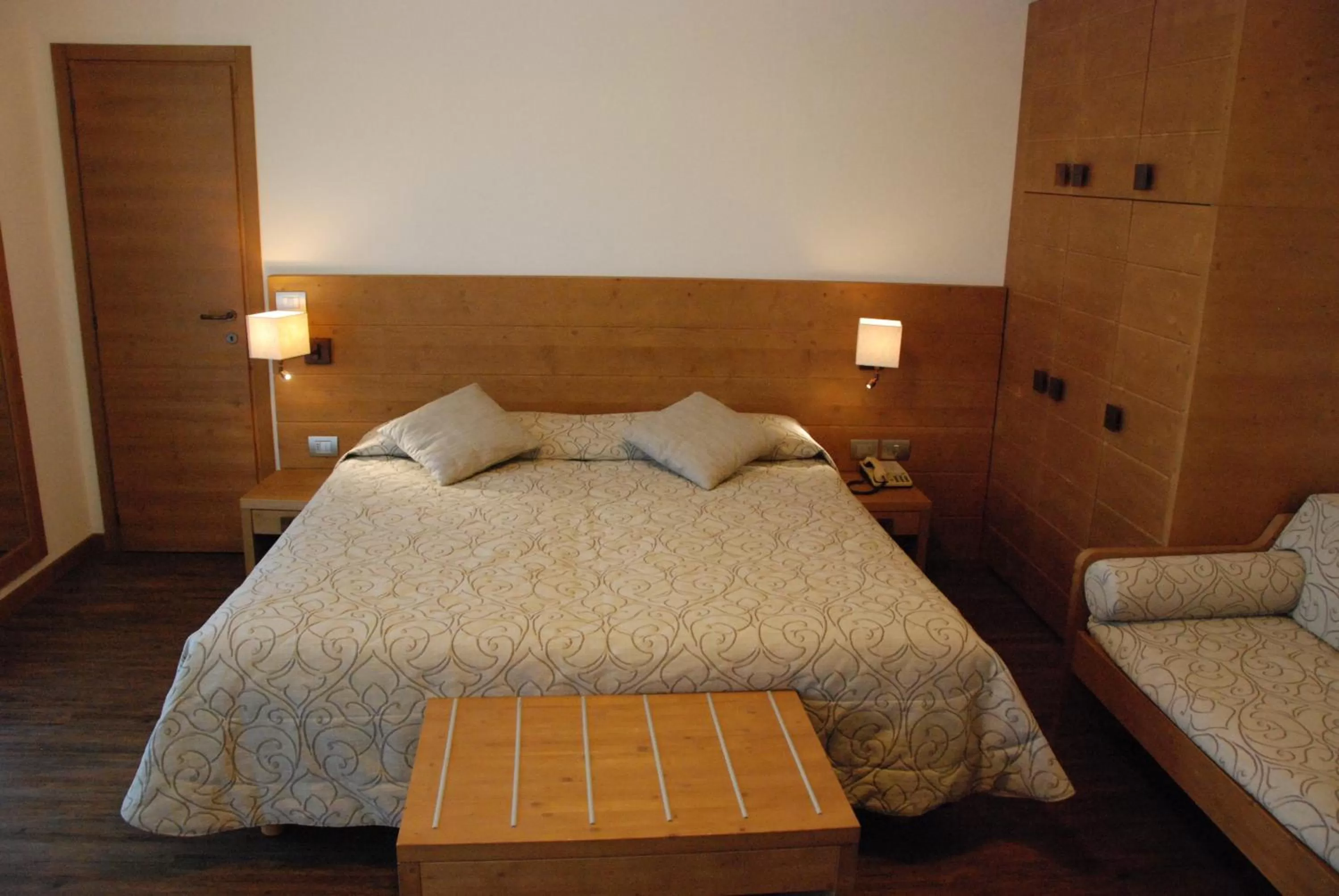 Superior Triple Room in Hotel Villa Argentina