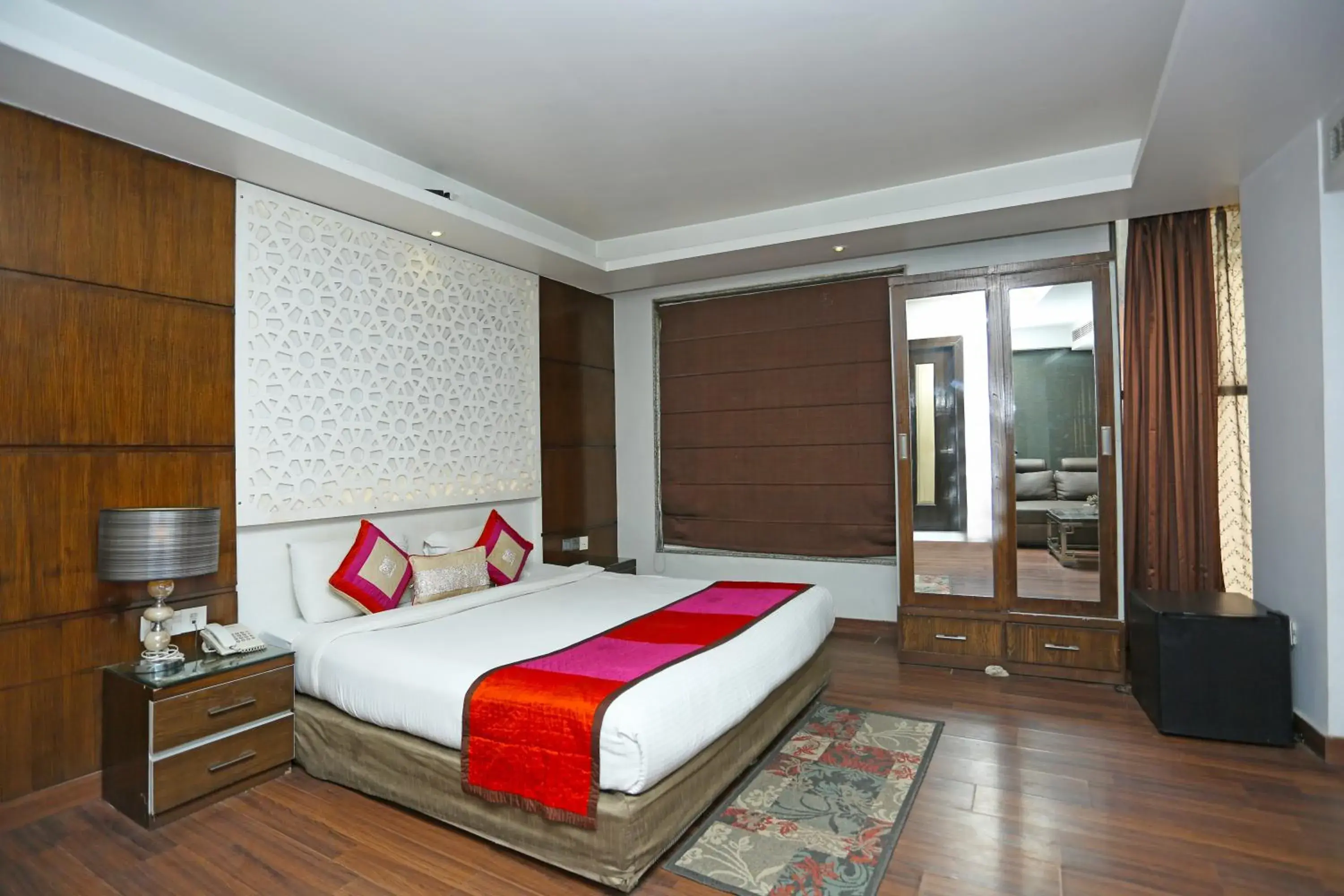 Bed in Hotel Uppal International - New Delhi Railway Station - Paharganj