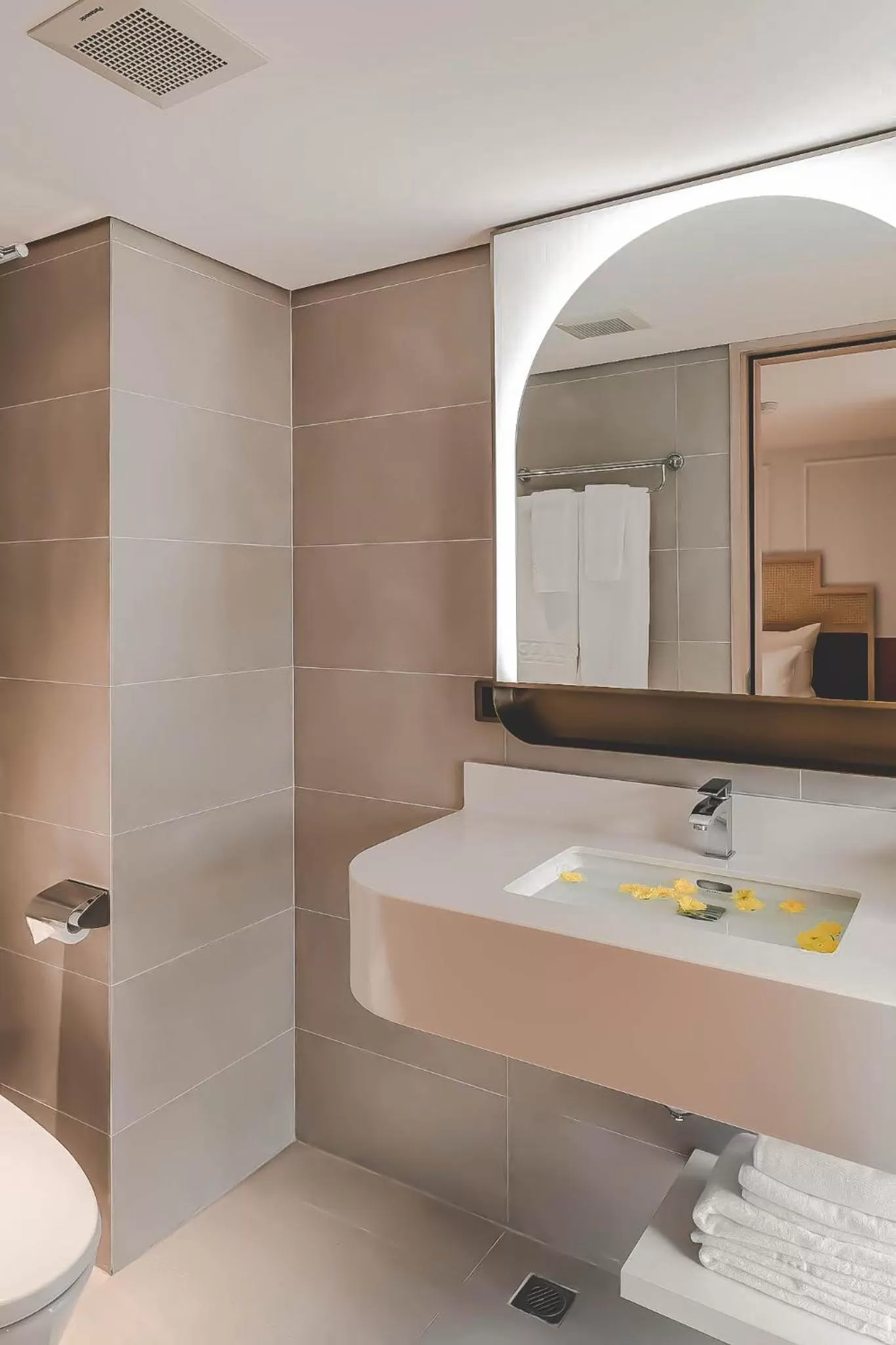 Bedroom in Hanoi Le Jardin Hotel & Spa