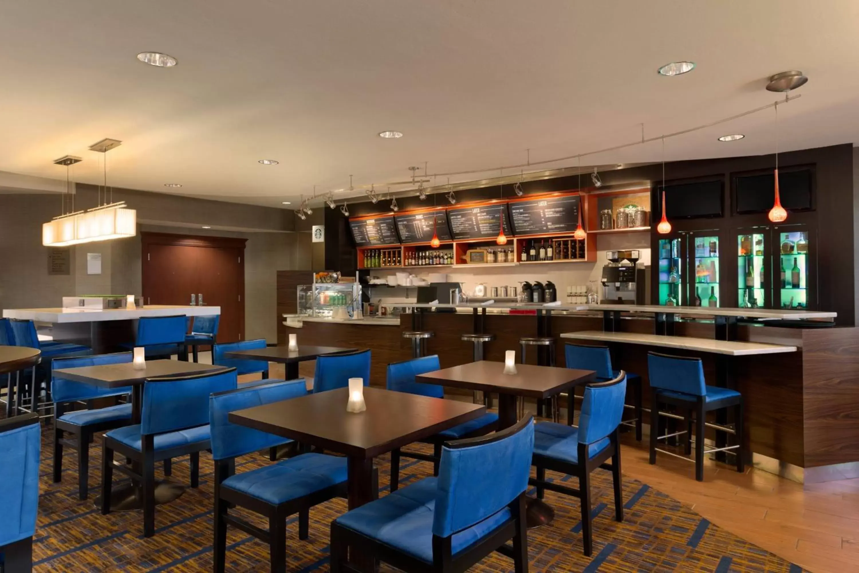 Restaurant/Places to Eat in Courtyard by Marriott Oklahoma City North/Quail Springs