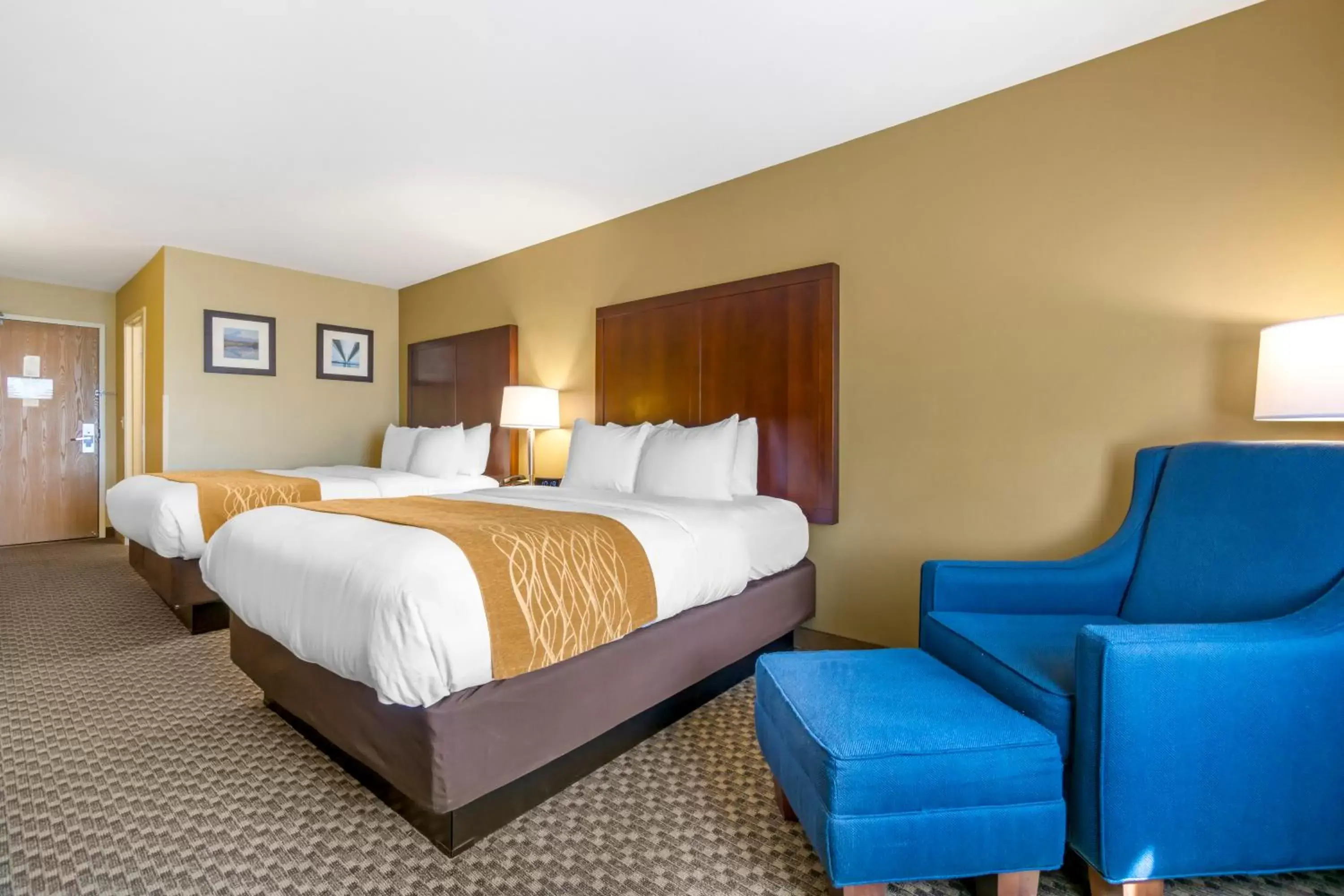 Bedroom, Bed in Comfort Inn Auburn – Seattle