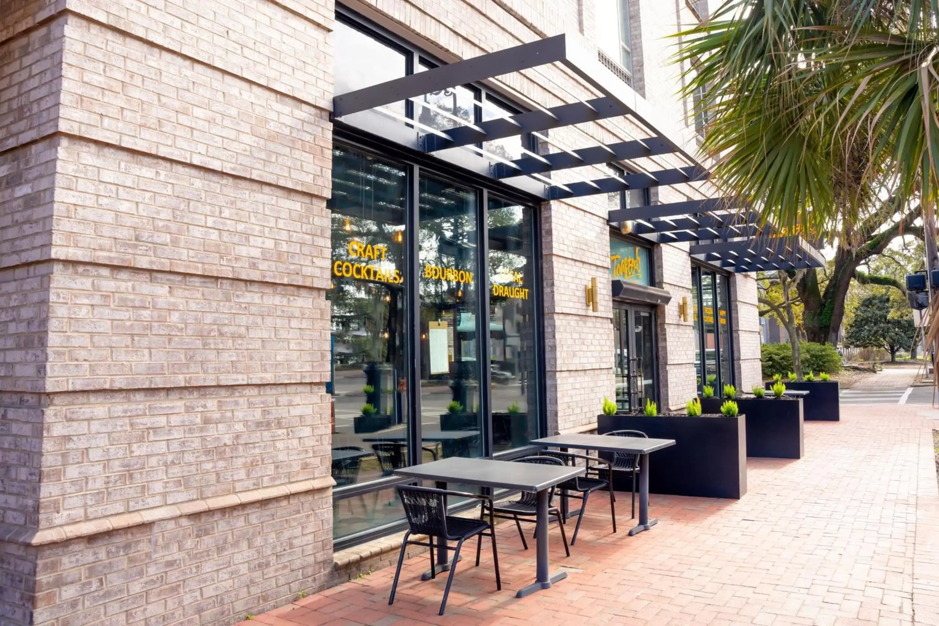 Restaurant/places to eat in Springhill Suites by Marriott Savannah Downtown Historic District