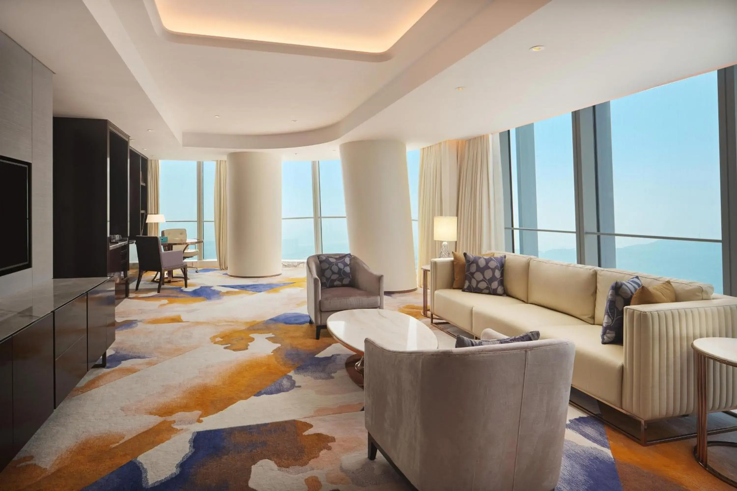 Living room in Na Lotus Hotel, a Luxury Collection Hotel, Nanning