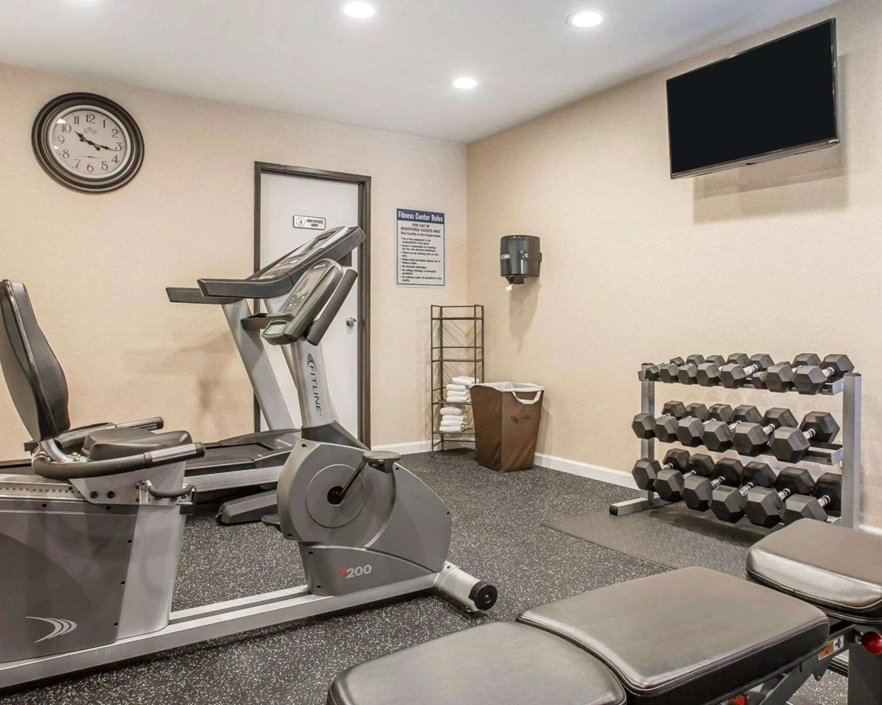 Fitness centre/facilities in Quality Inn & Suites Woodland - Sacramento Airport