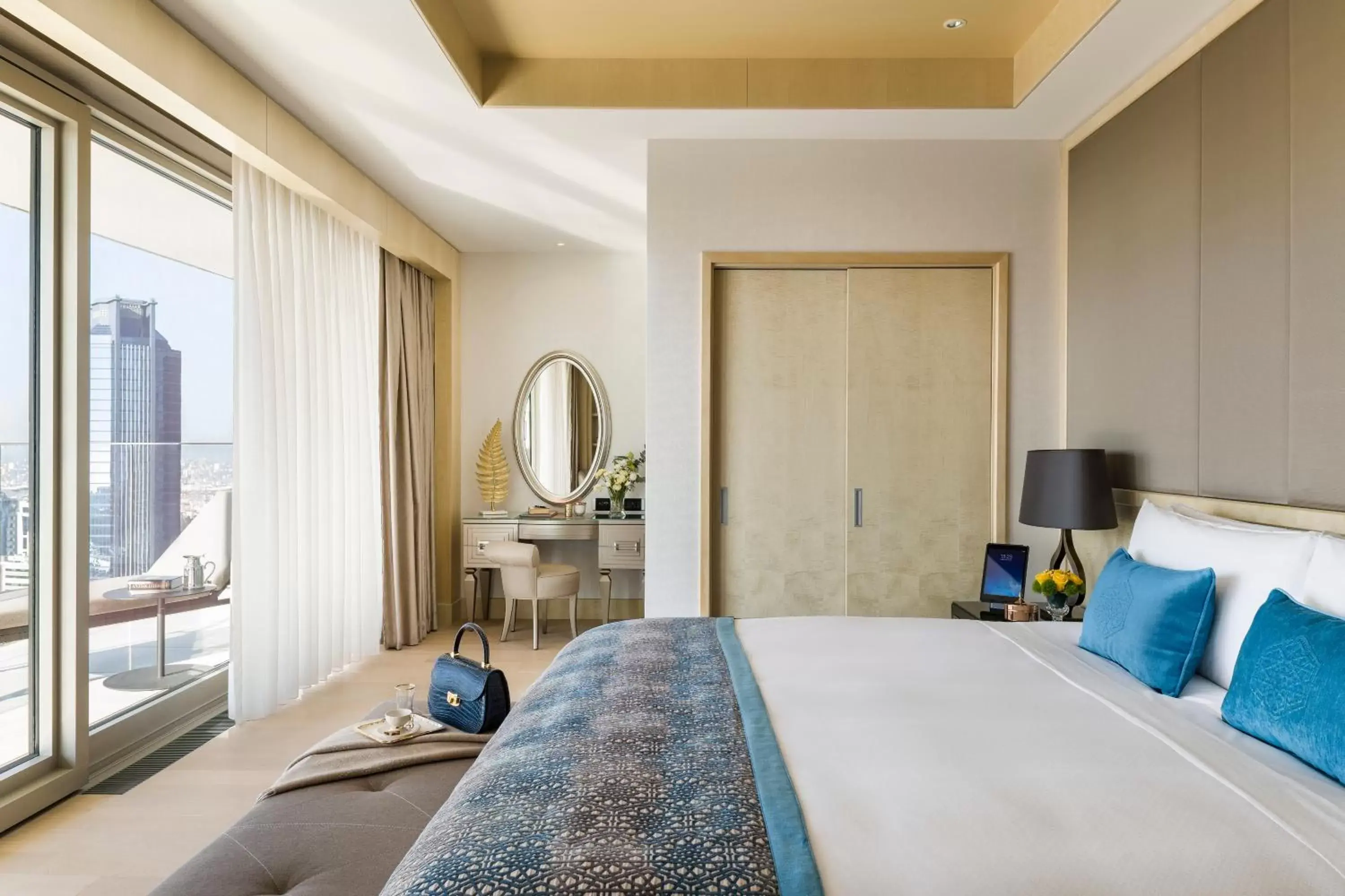 Bedroom, Bed in Raffles Istanbul