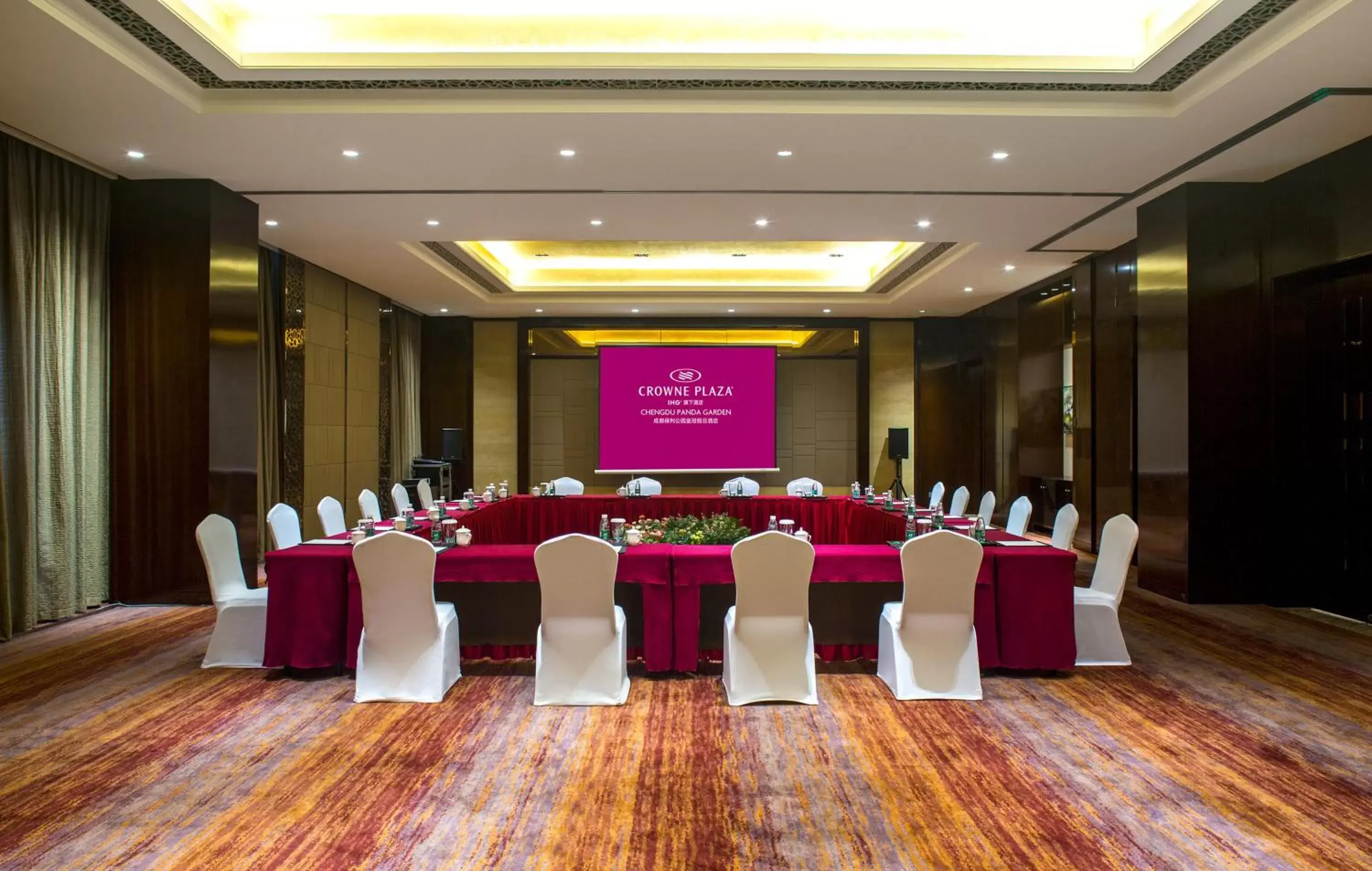 Meeting/conference room, Business Area/Conference Room in Crowne Plaza Chengdu Panda Garden, an IHG Hotel