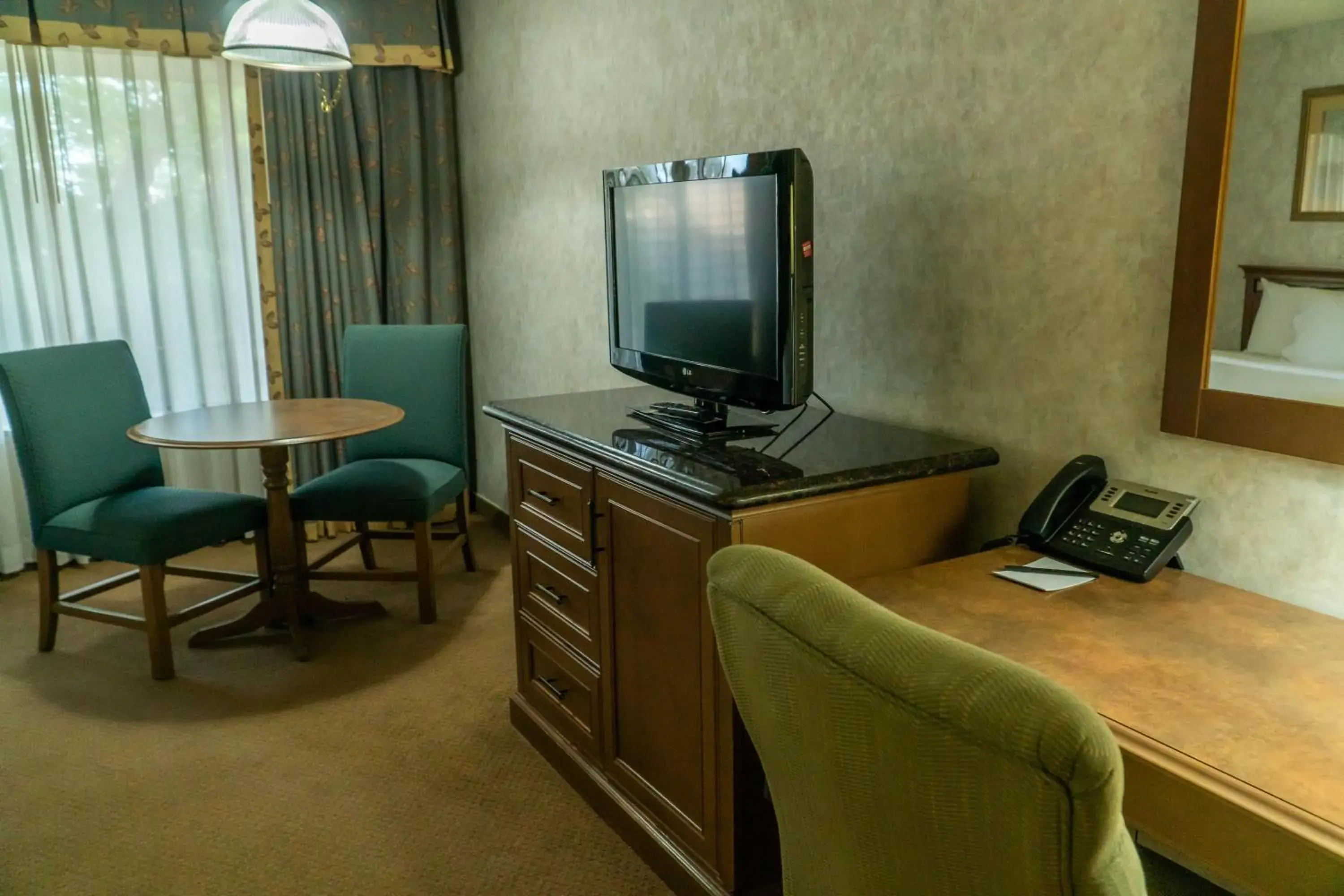 Seating Area in Piccadilly Inn Shaw