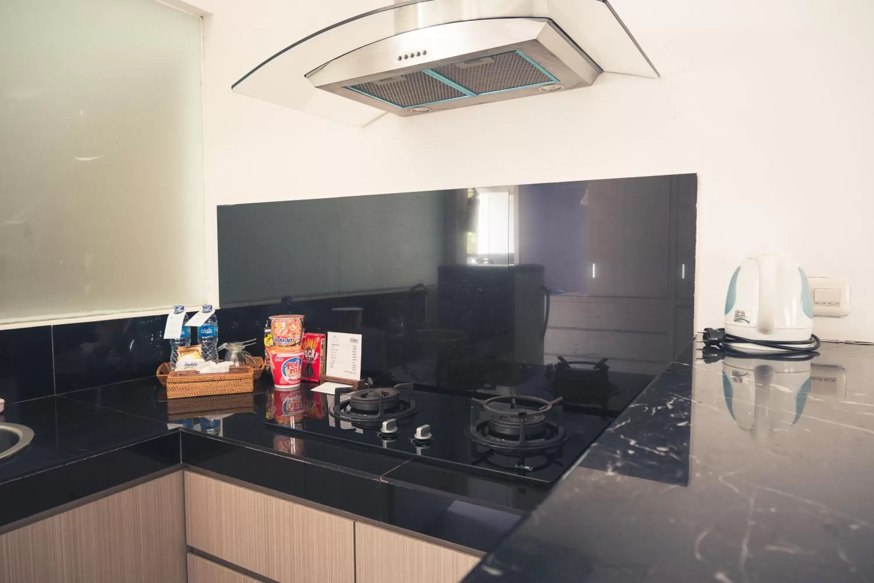 Kitchen/Kitchenette in Ocean View Residence