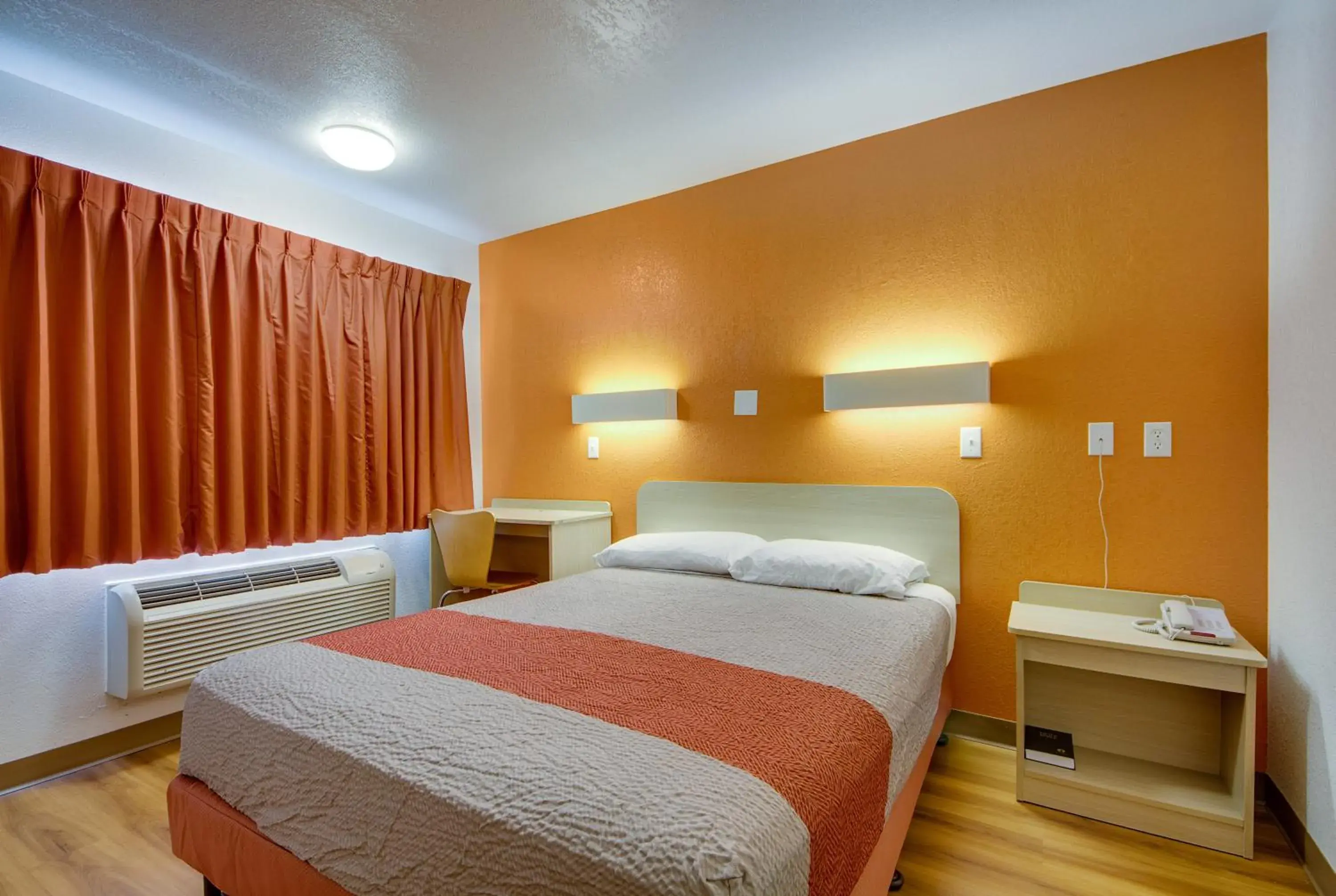 Bedroom, Bed in Motel 6-Muskogee, OK
