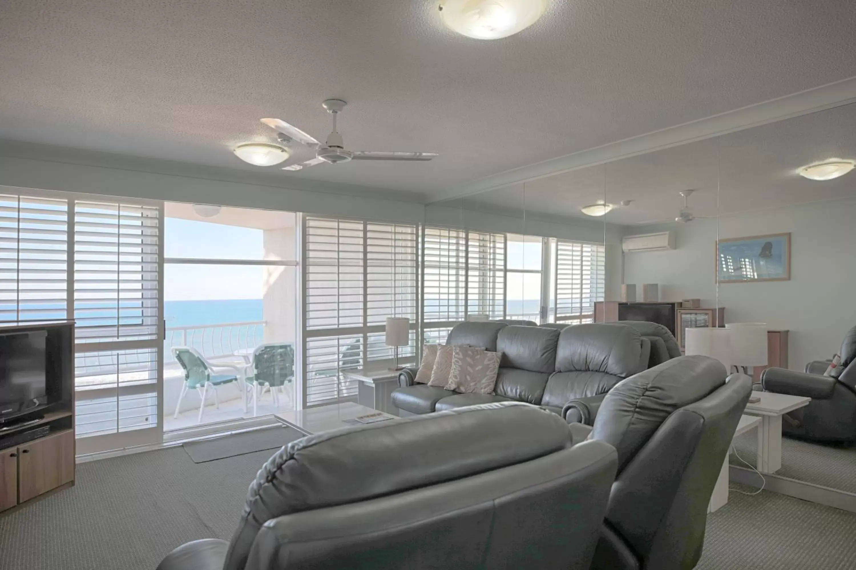 Living room, Seating Area in 19th Avenue on the Beach