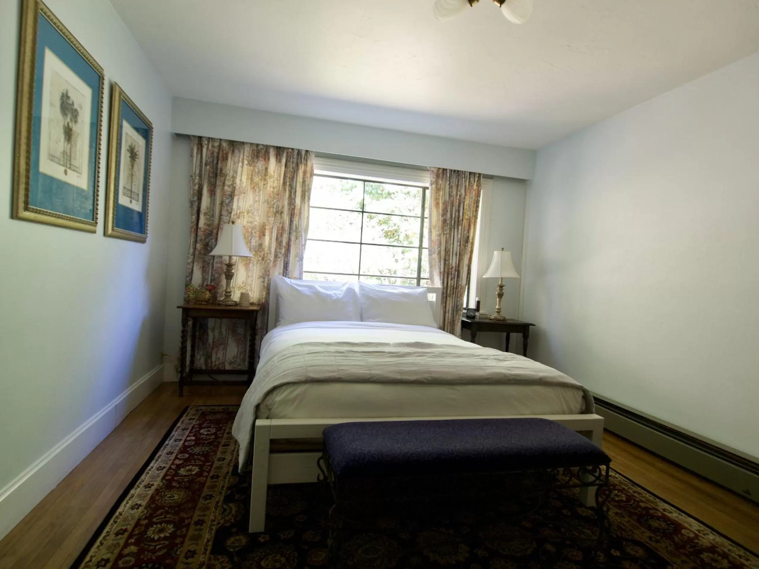 Deluxe Double Room with Bath - Pet Free in Mine and Farm, The Inn at Guerneville, CA