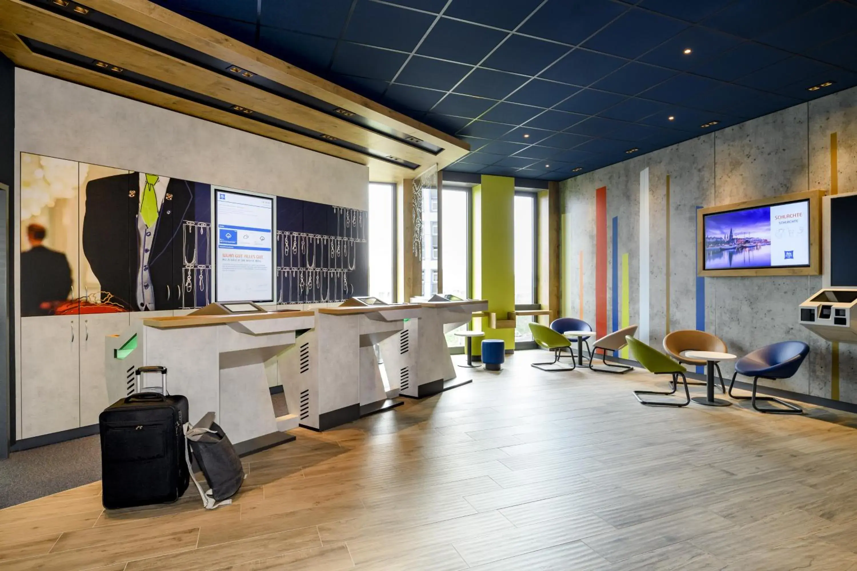 Lobby or reception in ibis budget Bremen City Center