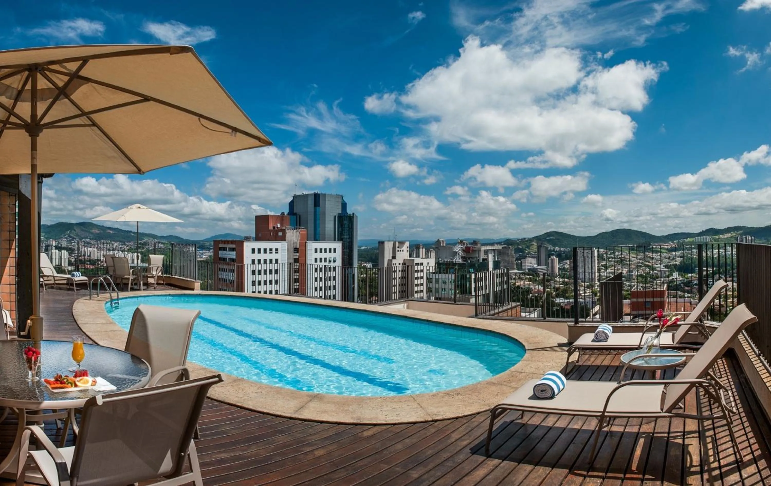 Swimming pool in Sol Alphaville Hotel & Residence