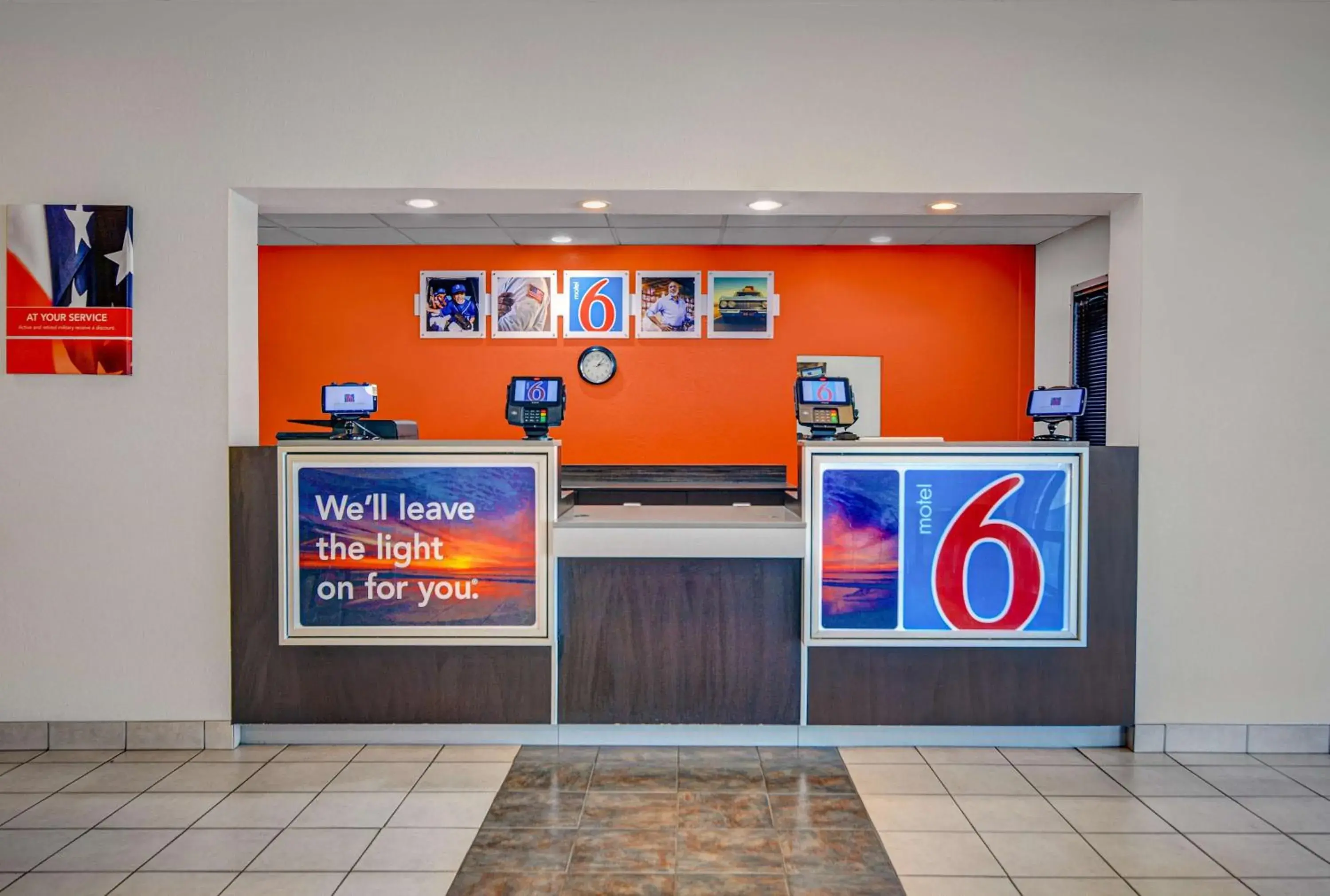 Lobby or reception, Lobby/Reception in Motel 6-Tallahassee, FL - Downtown