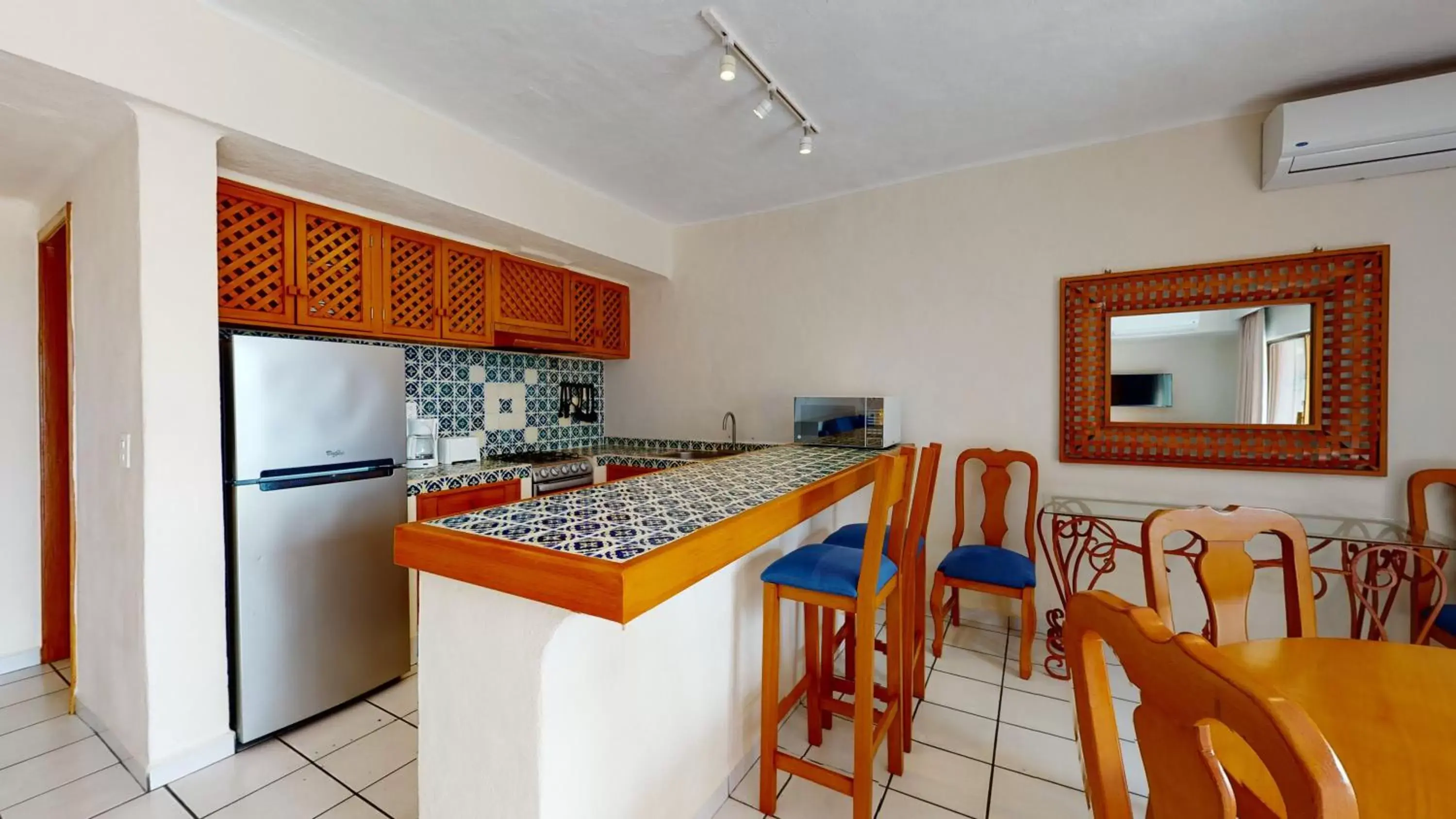 Kitchen or kitchenette, Kitchen/Kitchenette in Park Royal Homestay Los Tules Puerto Vallarta