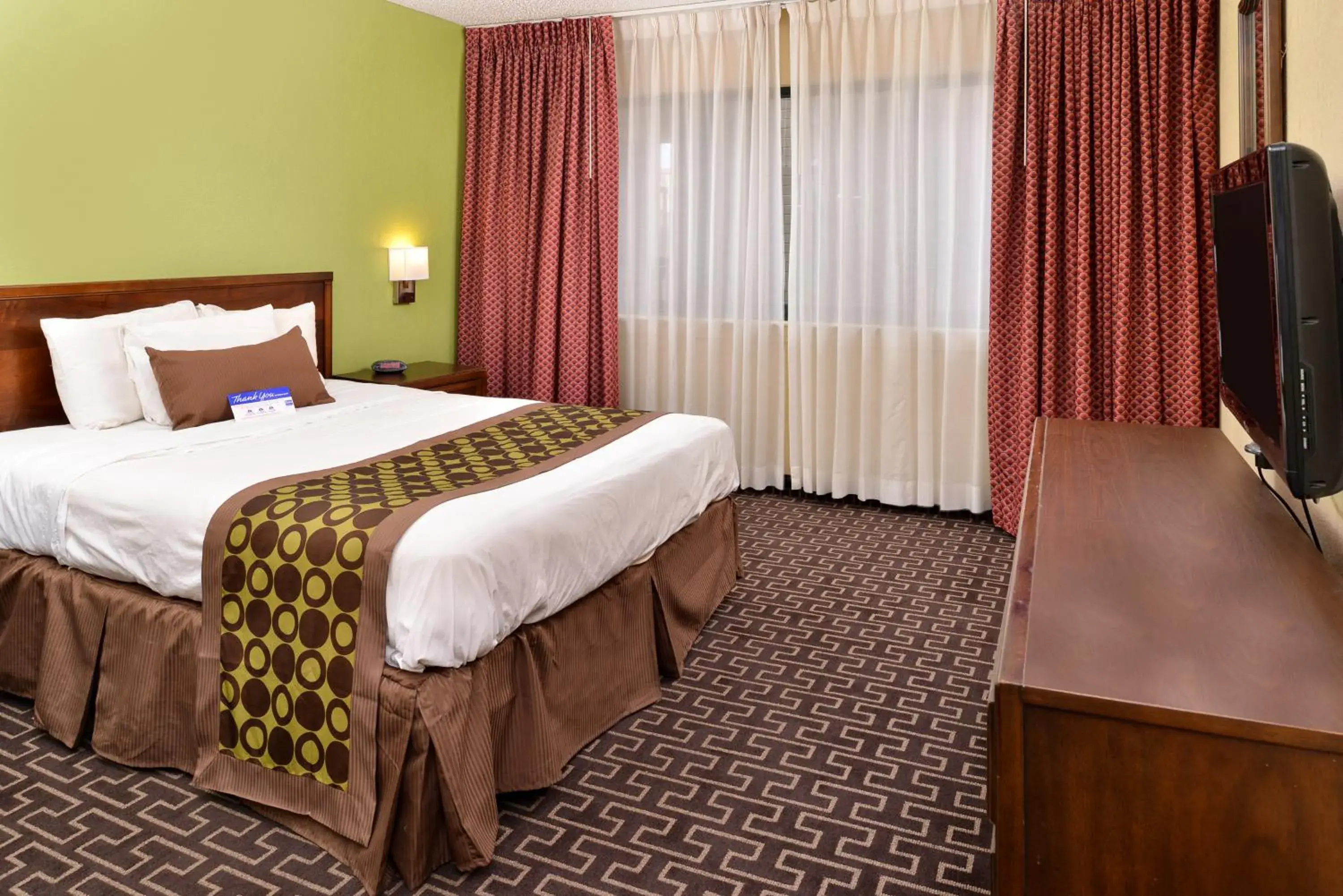 Bedroom, Bed in Americas Best Value Inn & Suites Extended Stay - Tulsa