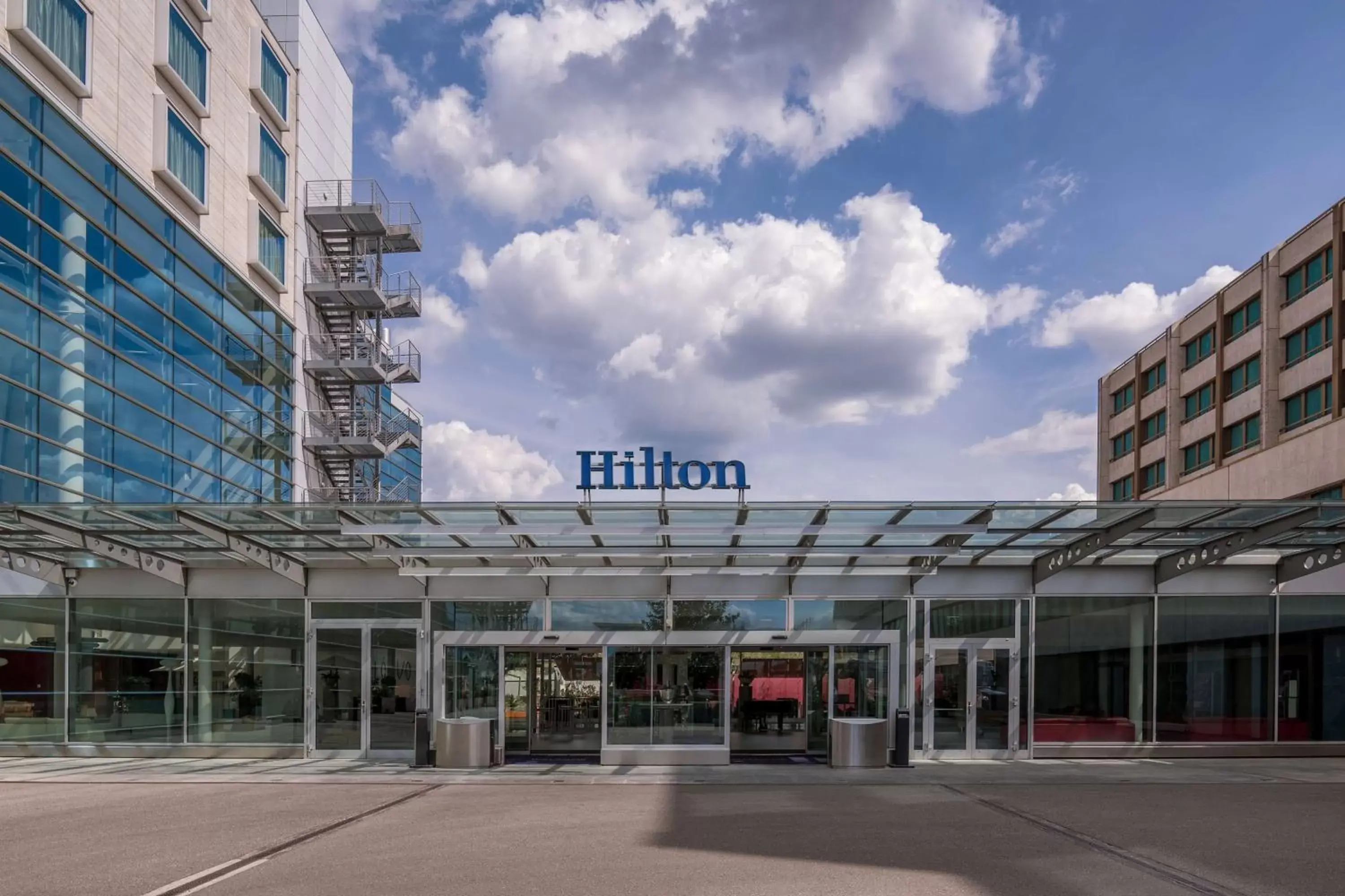Property building in Hilton Geneva Hotel and Conference Centre Property building in Hilton Geneva Hotel and Conference Centre