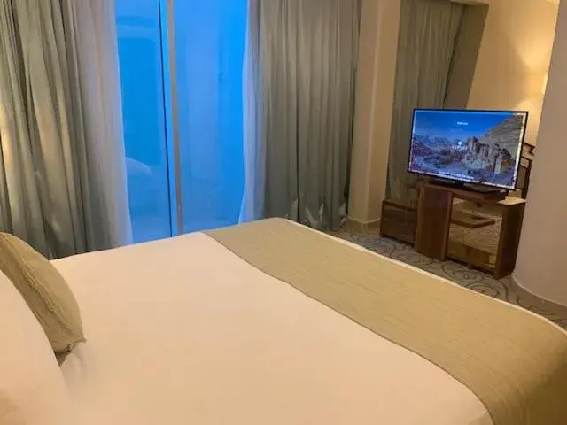 TV/Entertainment Center in Coral Tower Hotel