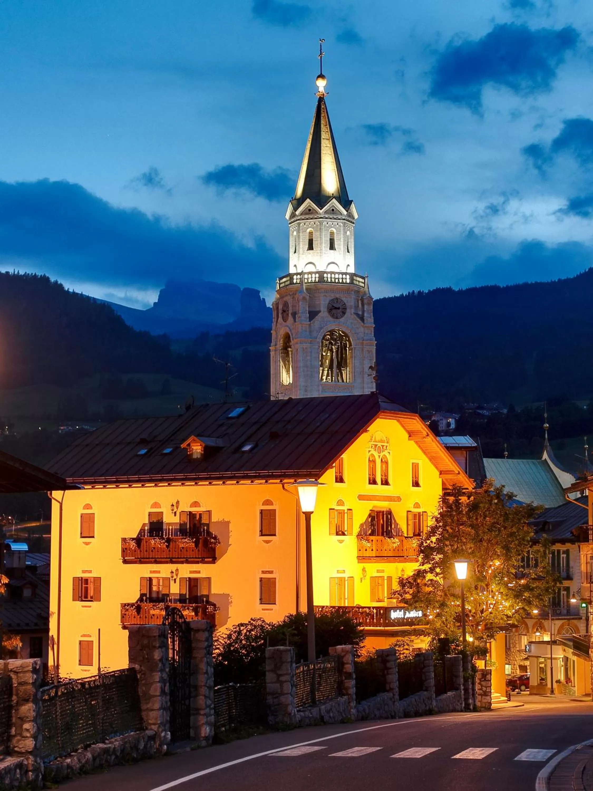 Facade/entrance in Ambra Cortina Luxury&Fashion Hotel