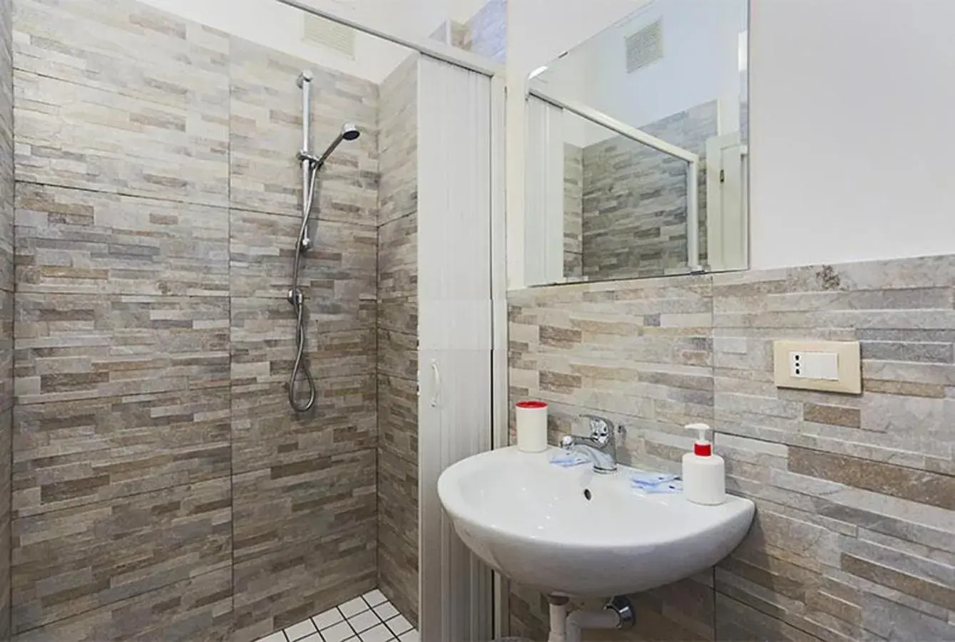 Bathroom in Hotel Galles Rimini