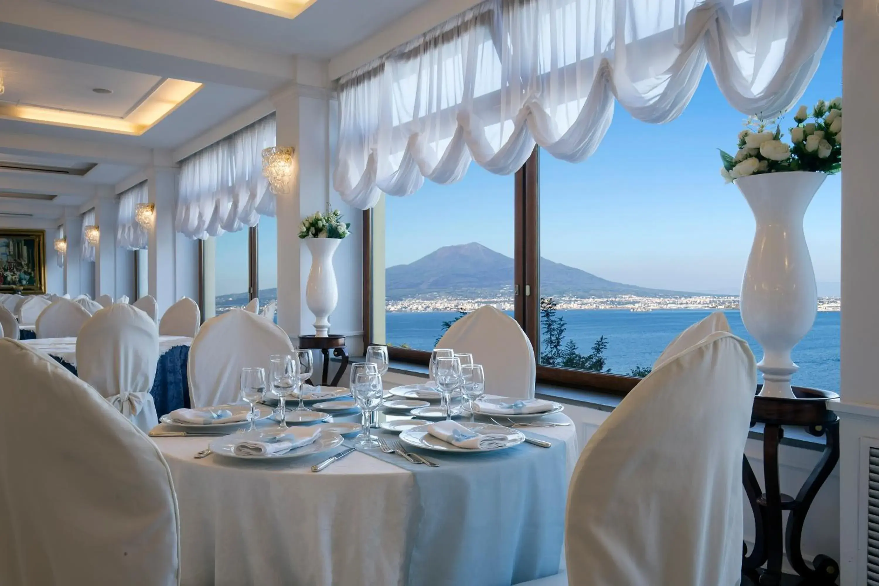 Restaurant/Places to Eat in Grand Hotel La Panoramica