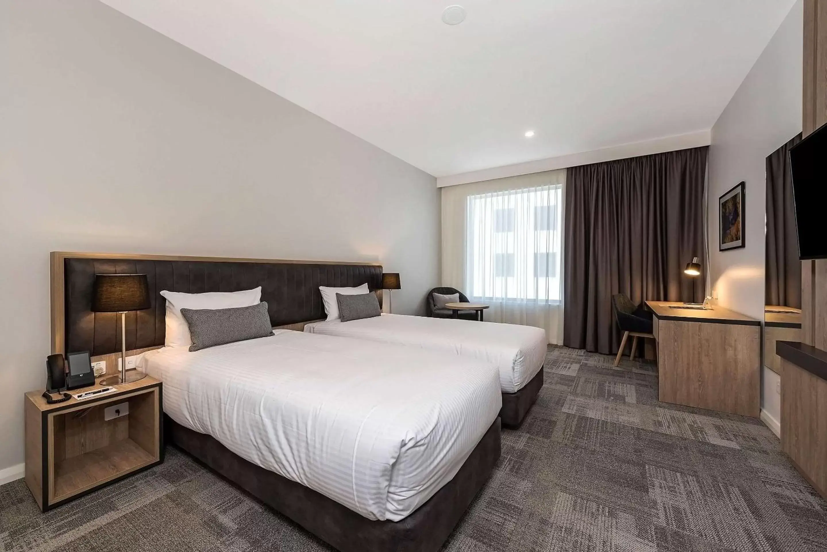 Bedroom, Bed in Ingot Hotel Perth, Ascend Hotel Collection