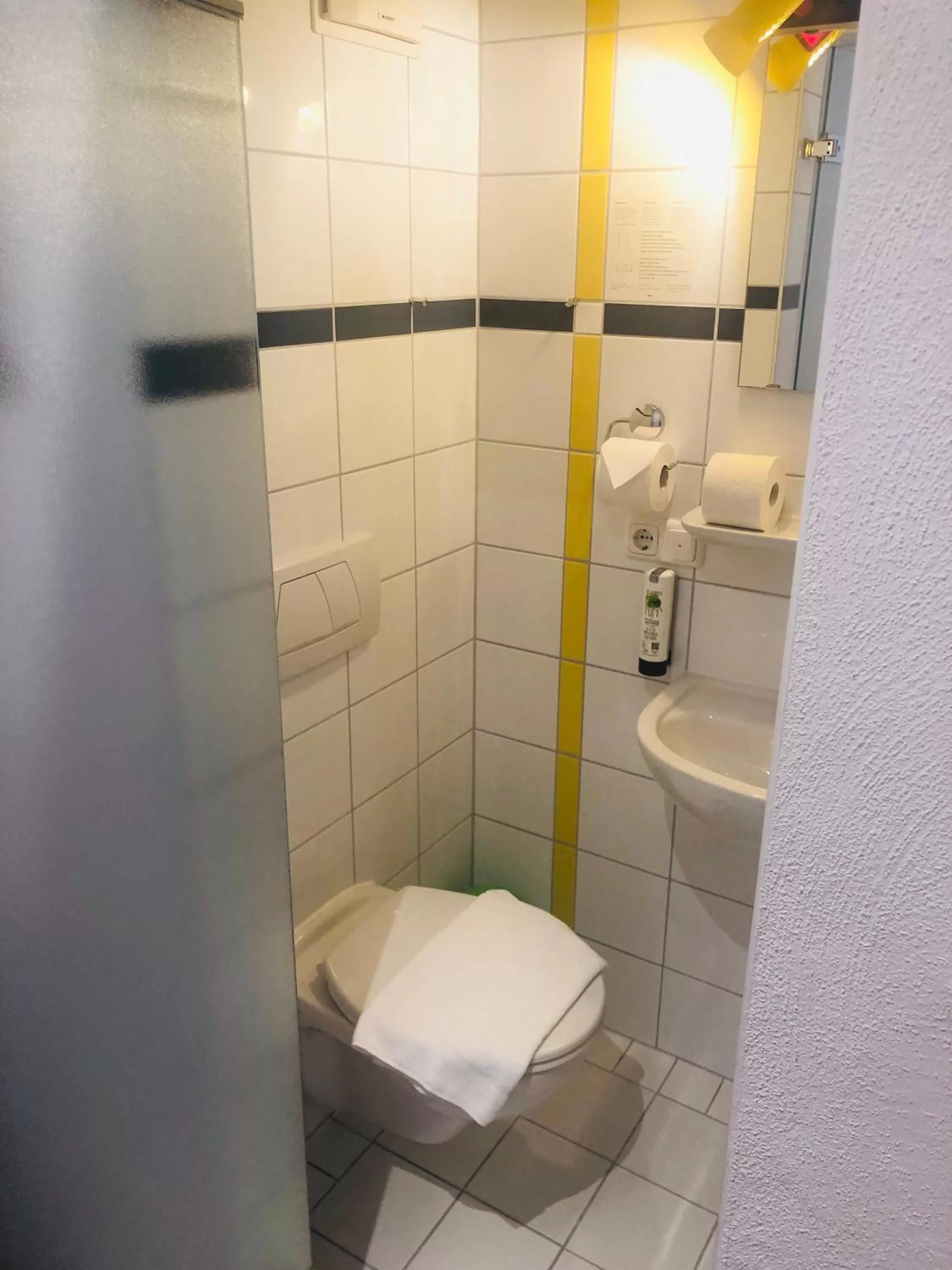 Bathroom in Hotel am Schloss