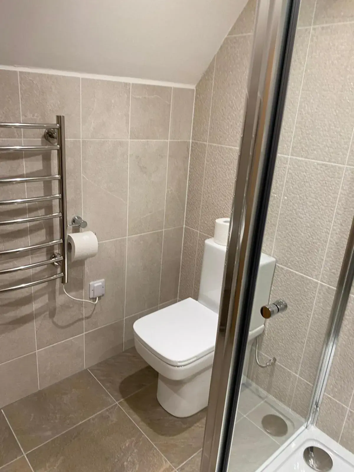 Bathroom in Waverley Inn Apartments