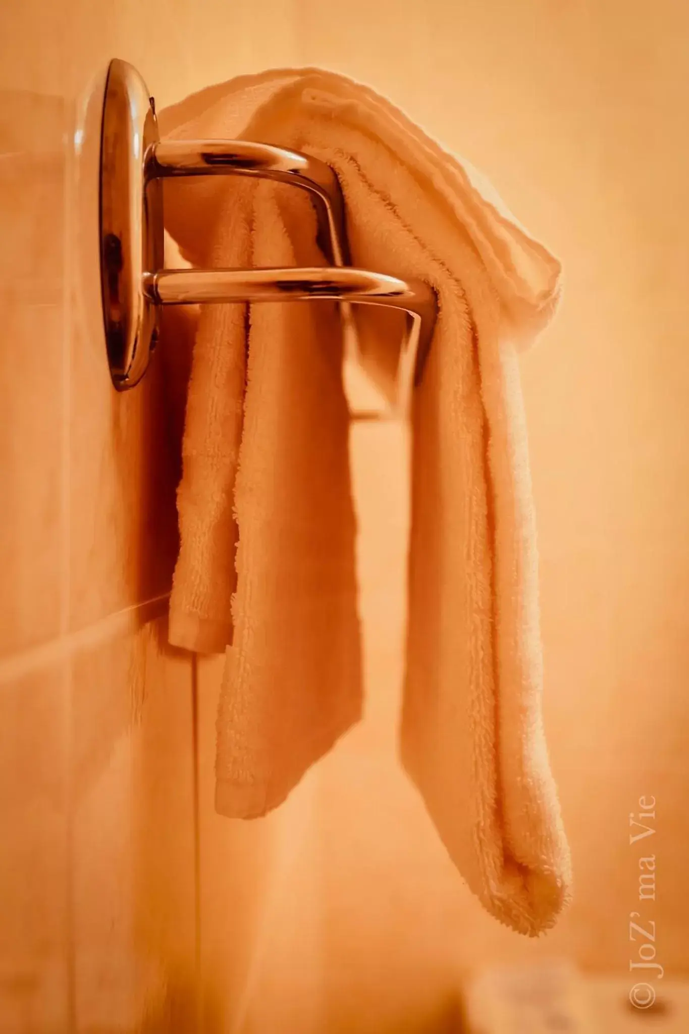 towels, Bathroom in Grand Hotel De La Poste - Lyon Sud - Vienne