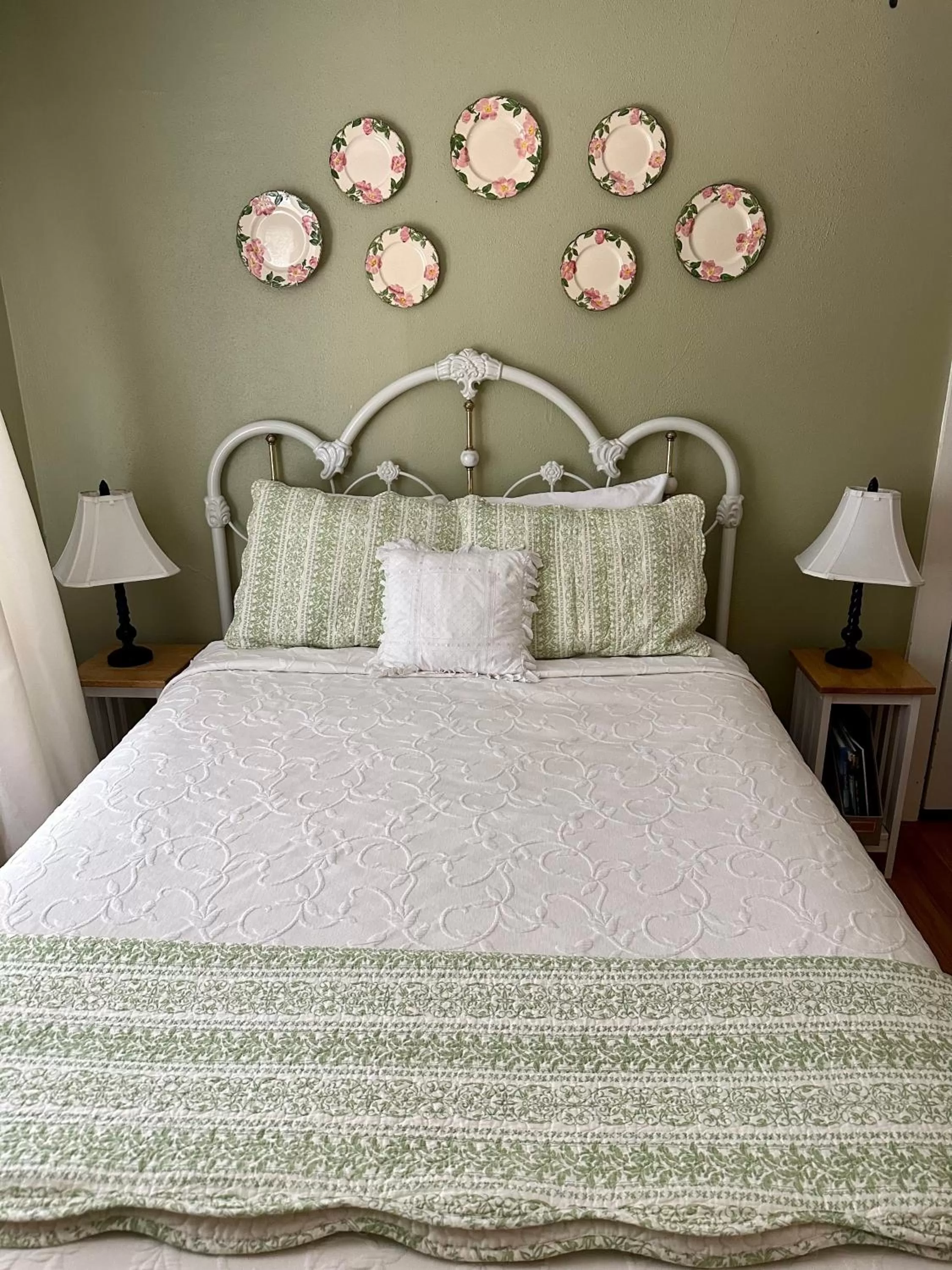 Bed in Red Rocker Inn