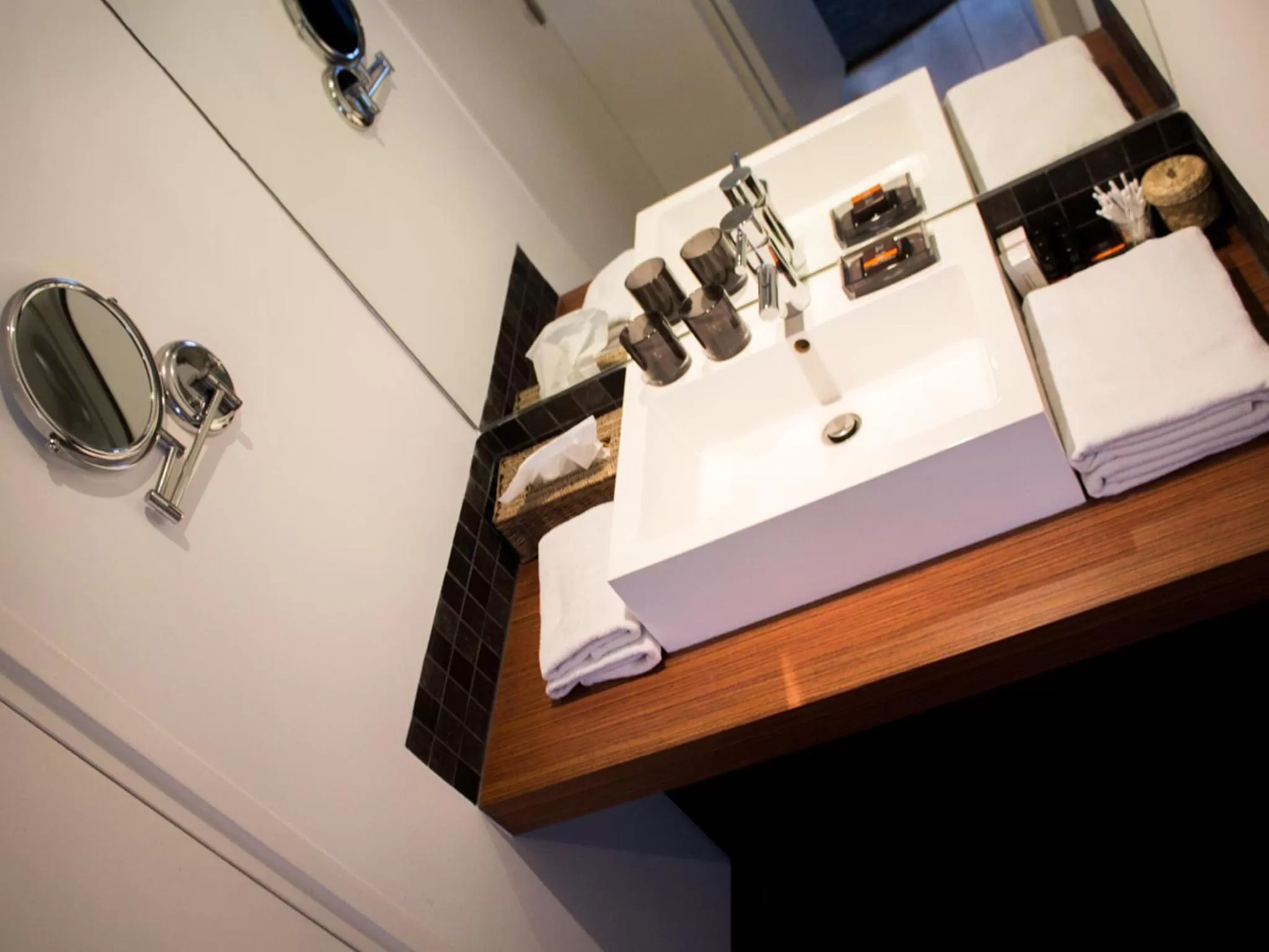 Shower in Galerie Hotel Dis