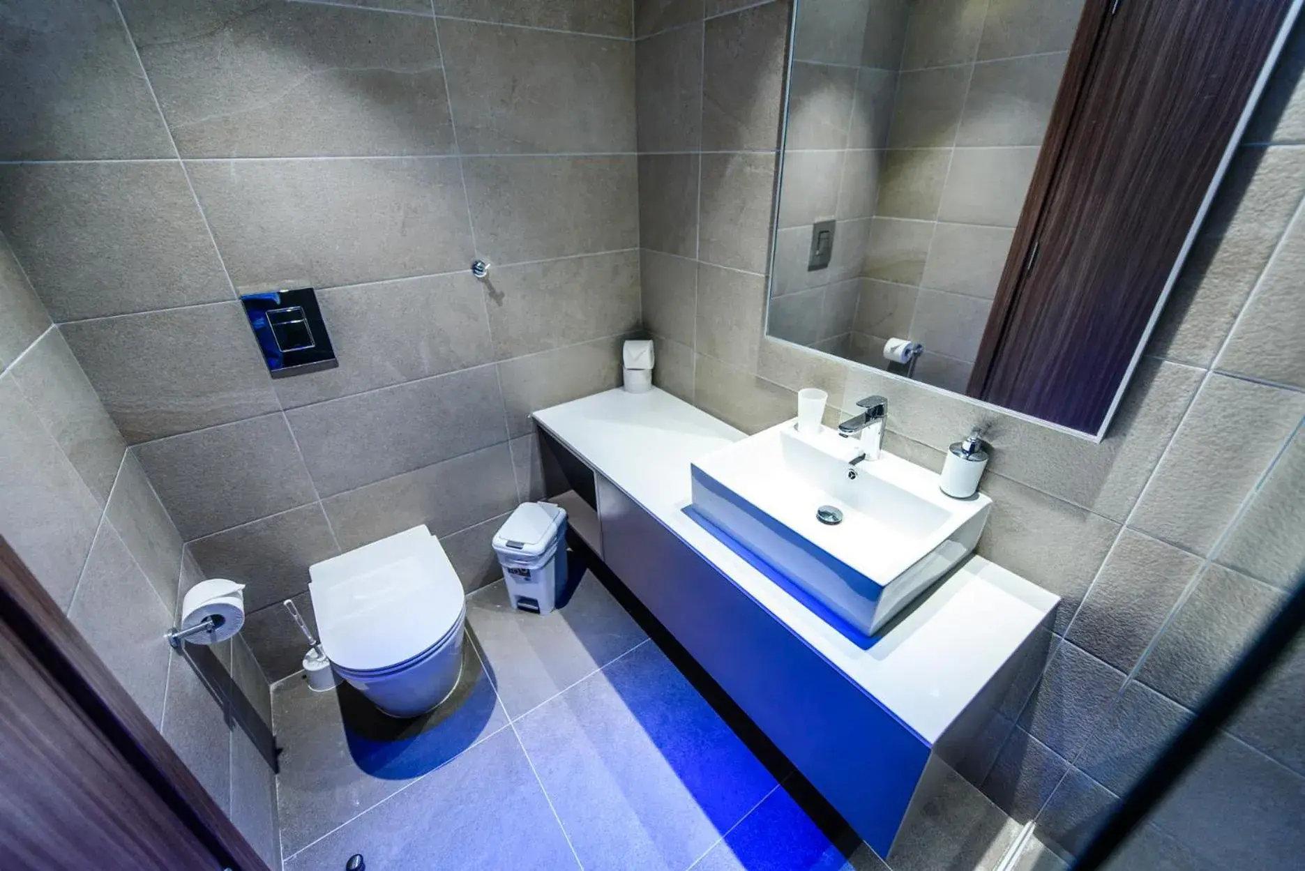 Shower, Bathroom in Eleana Hotel