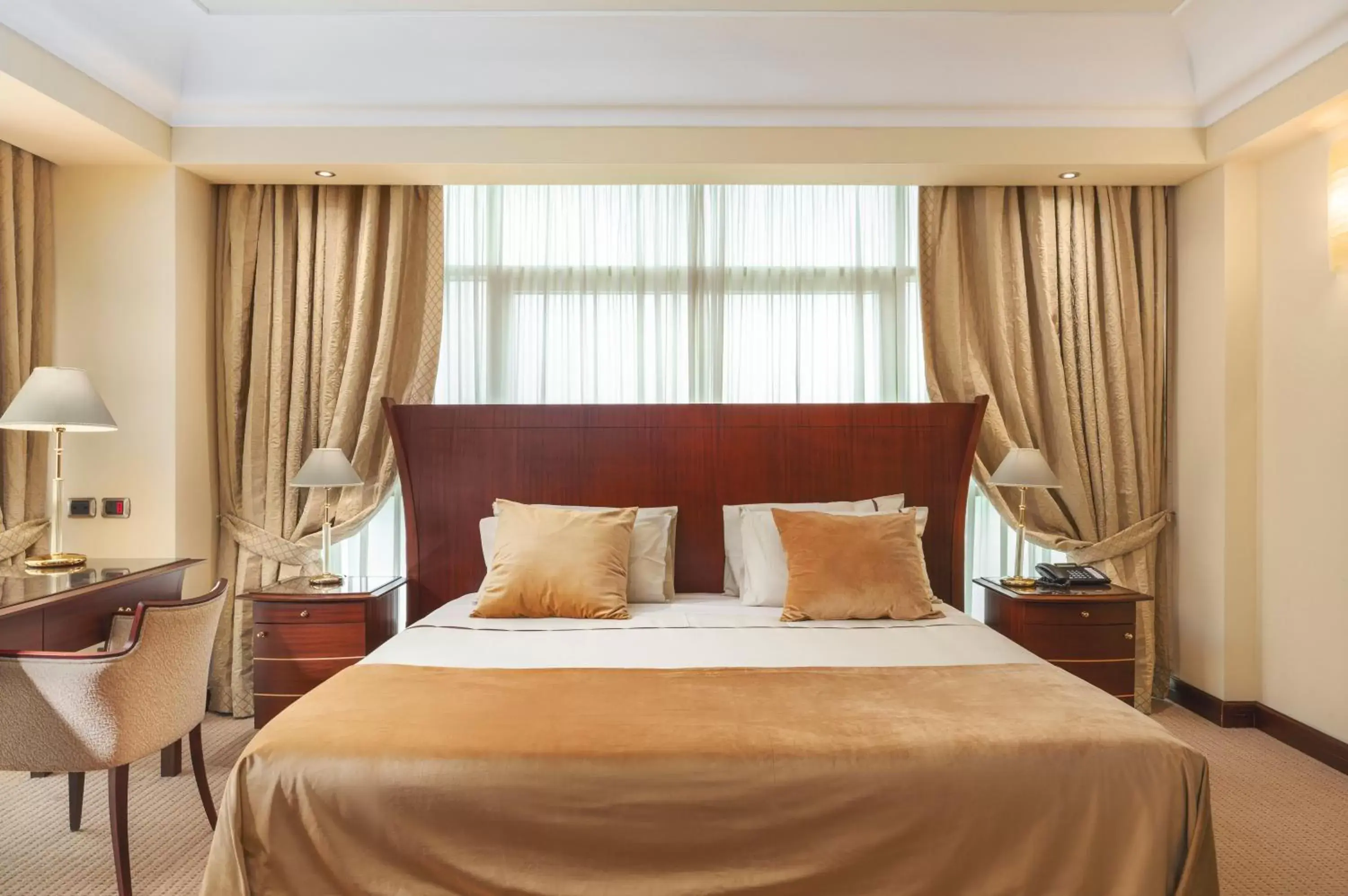 Bed in Hotel Mercure Siracusa