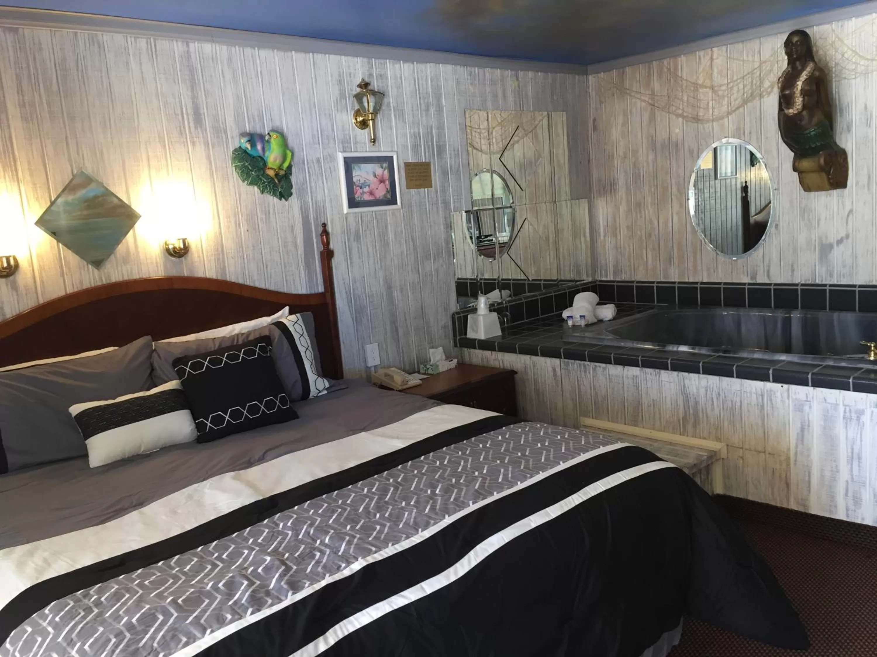 Photo of the whole room, Bed in Americas Best Value Inn and Suites -Yucca Valley