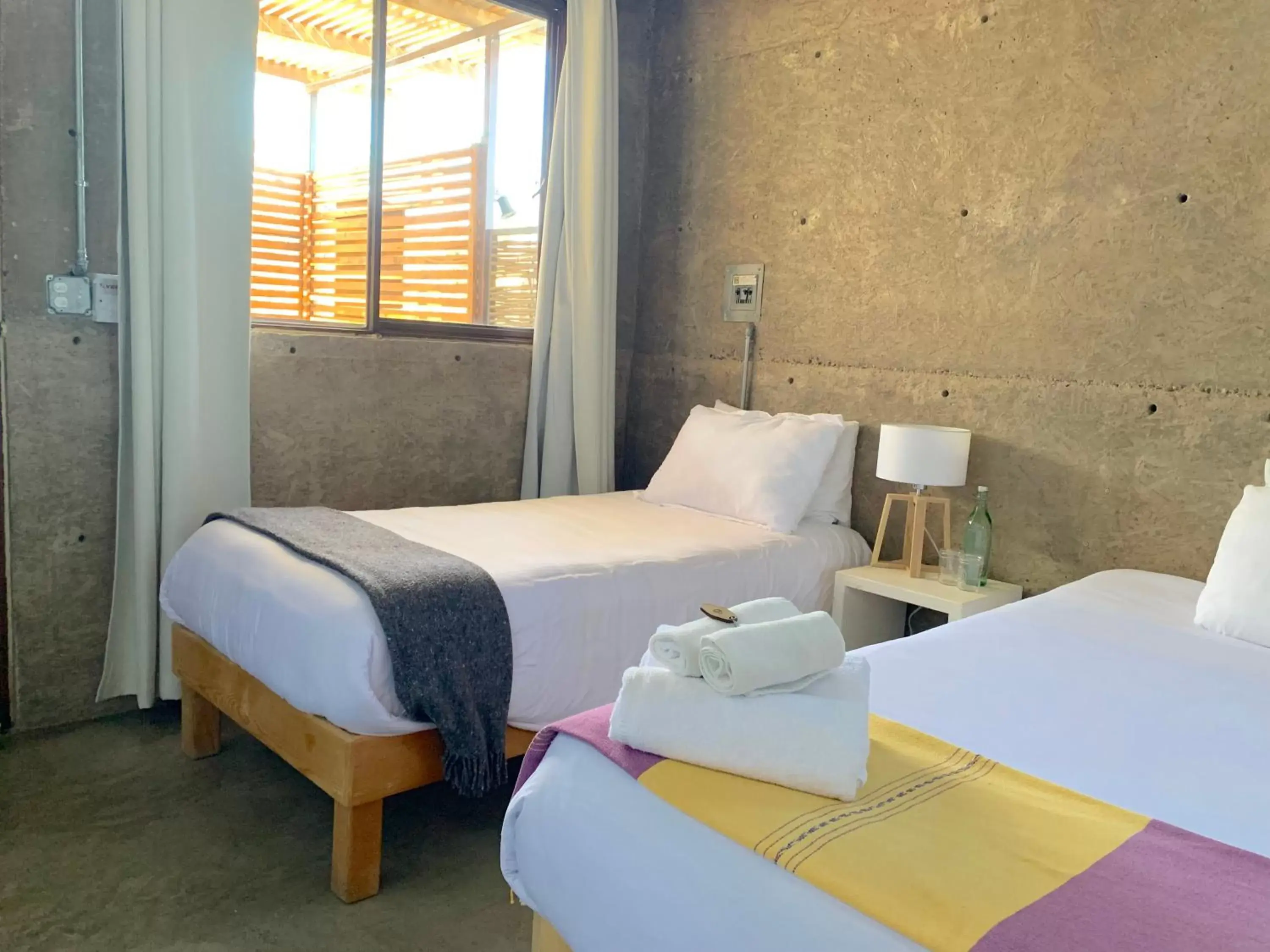Bedroom, Bed in Perro Surfero Hotel