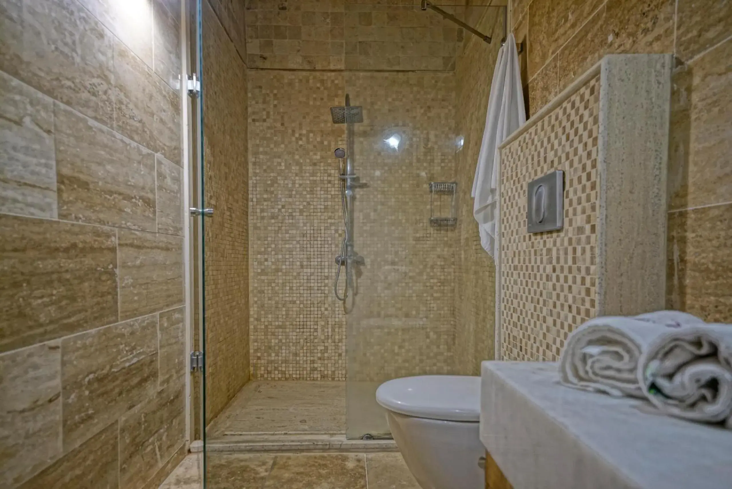 Bathroom in Holiday Cave Hotel