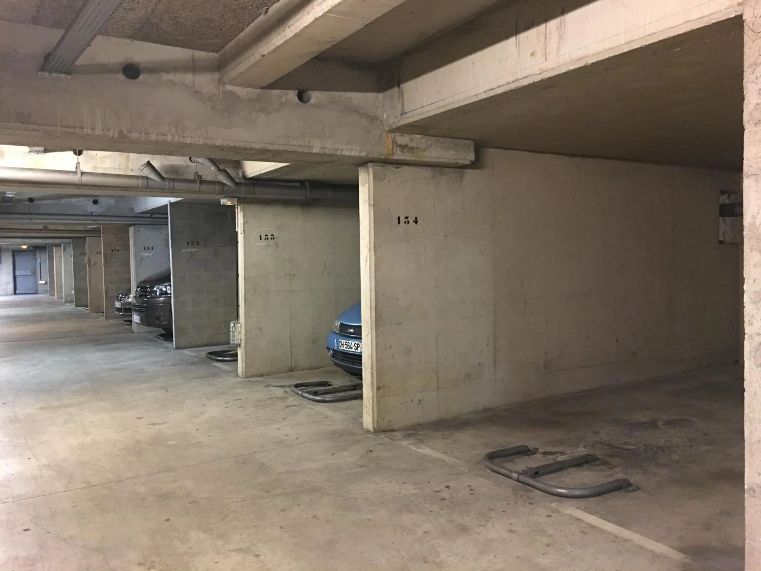 Area and facilities in Hotel Paris Star