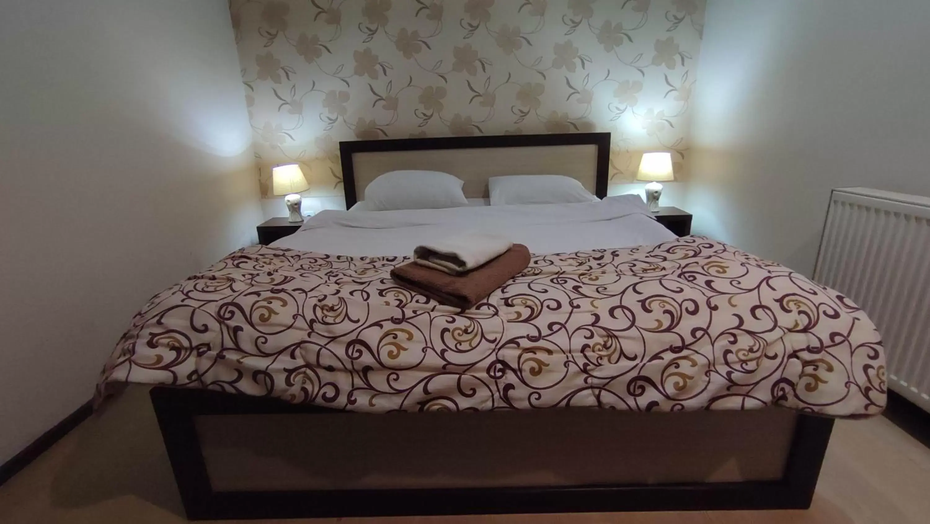Large Double Room in LIRA EXCELLENT NIS Large Double Room in LIRA EXCELLENT NIS