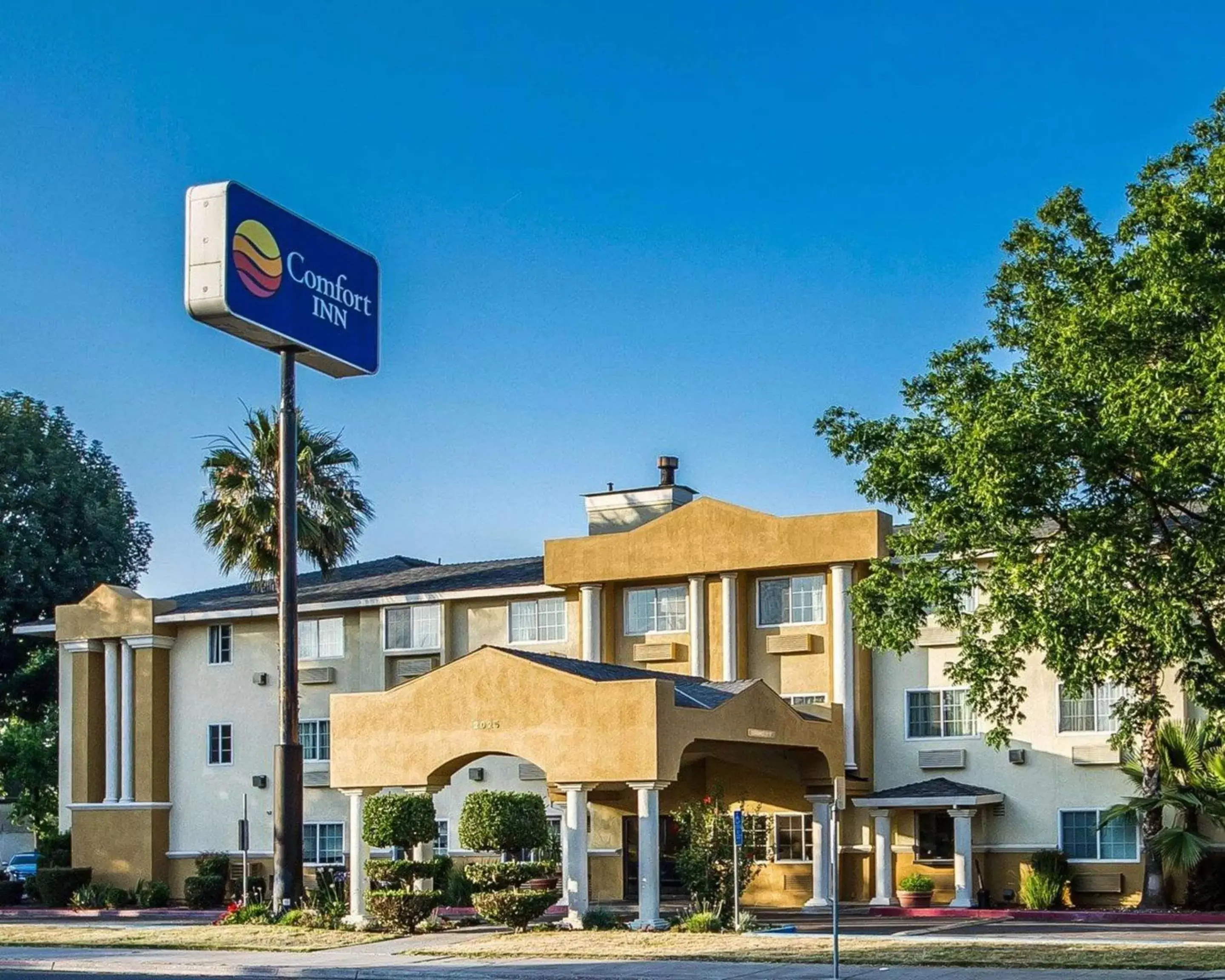 Property Building in Comfort Inn Modesto