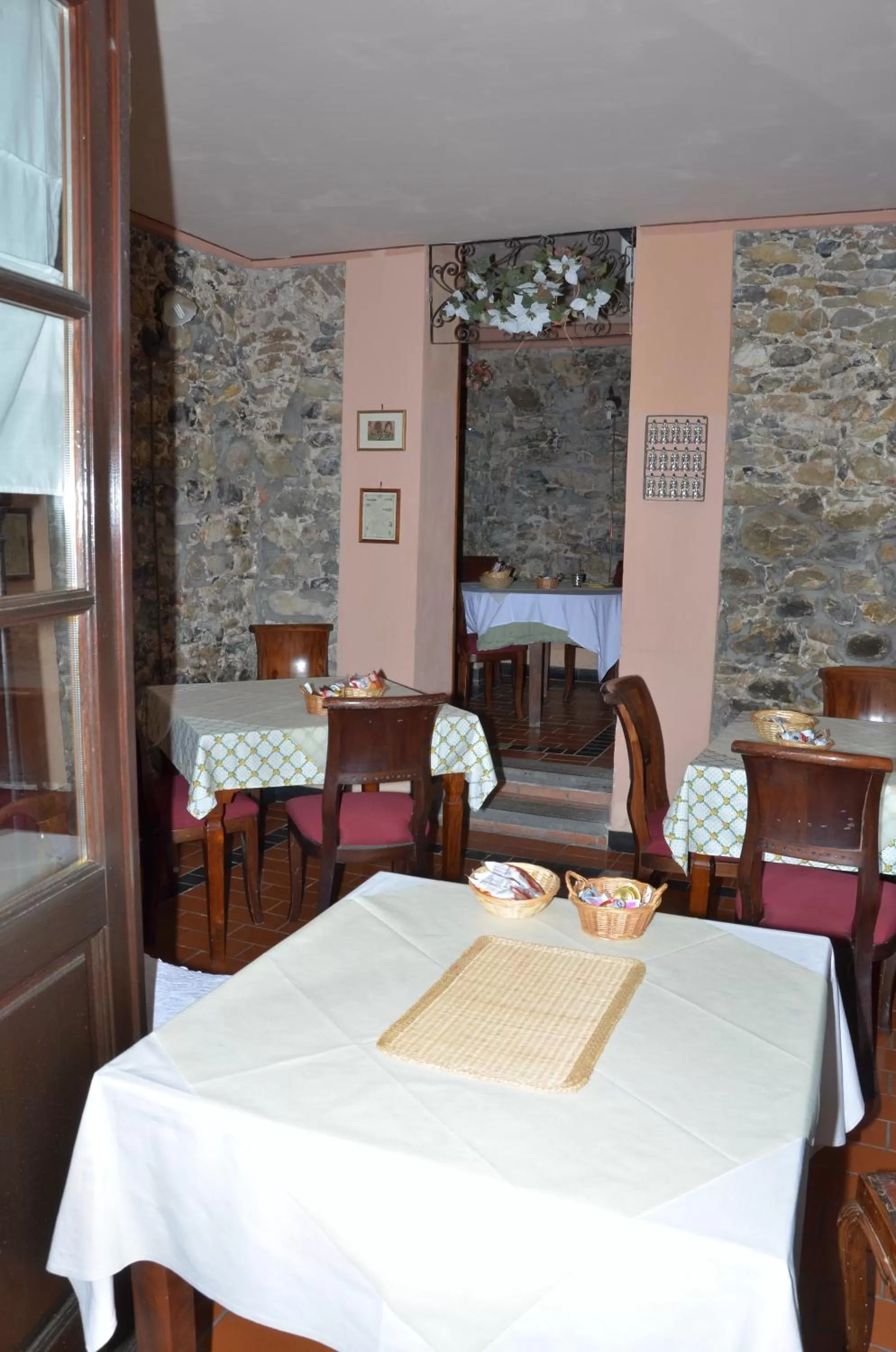 Restaurant/places to eat in Locanda Dal Moccia