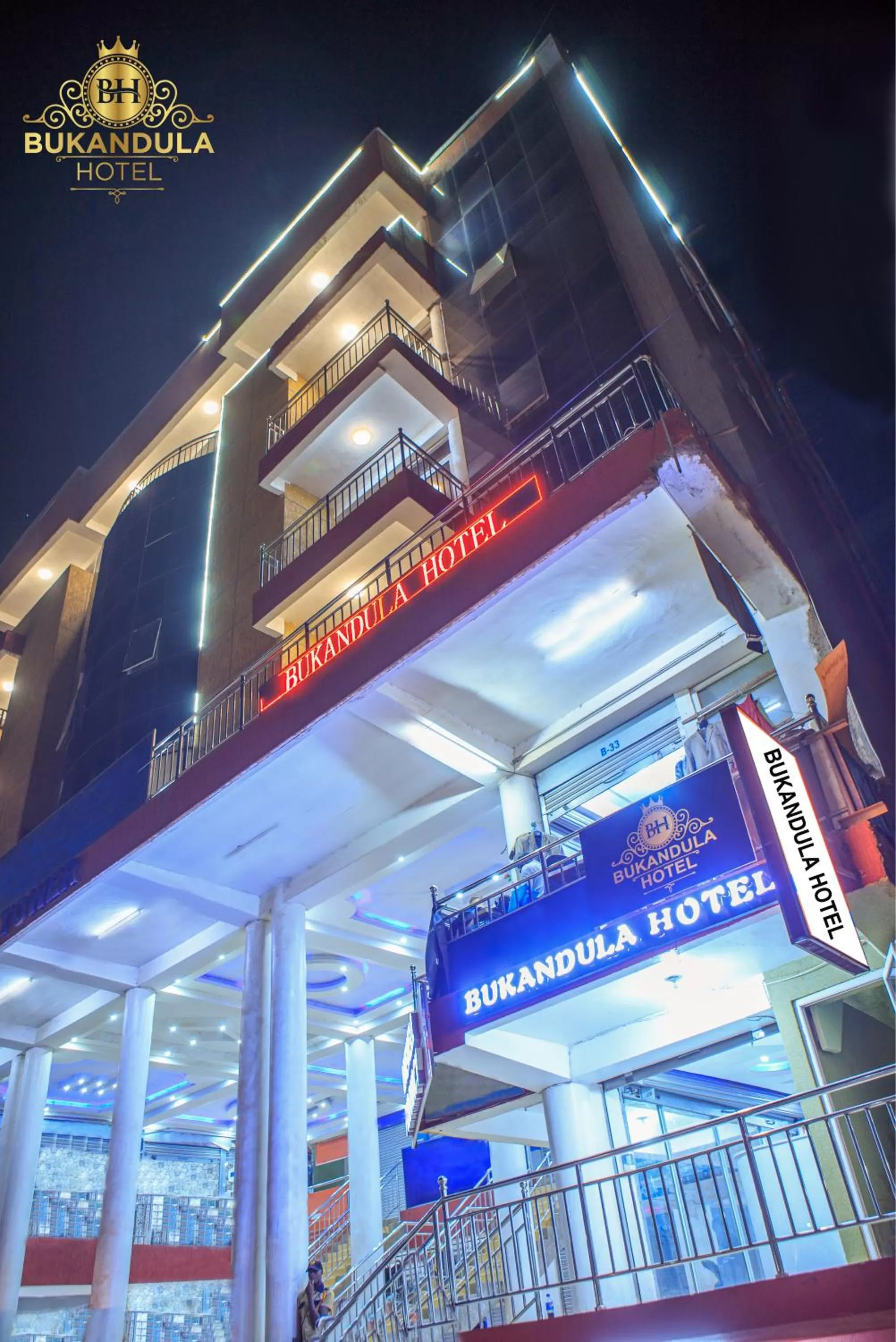 Property building in Bukandula Hotel