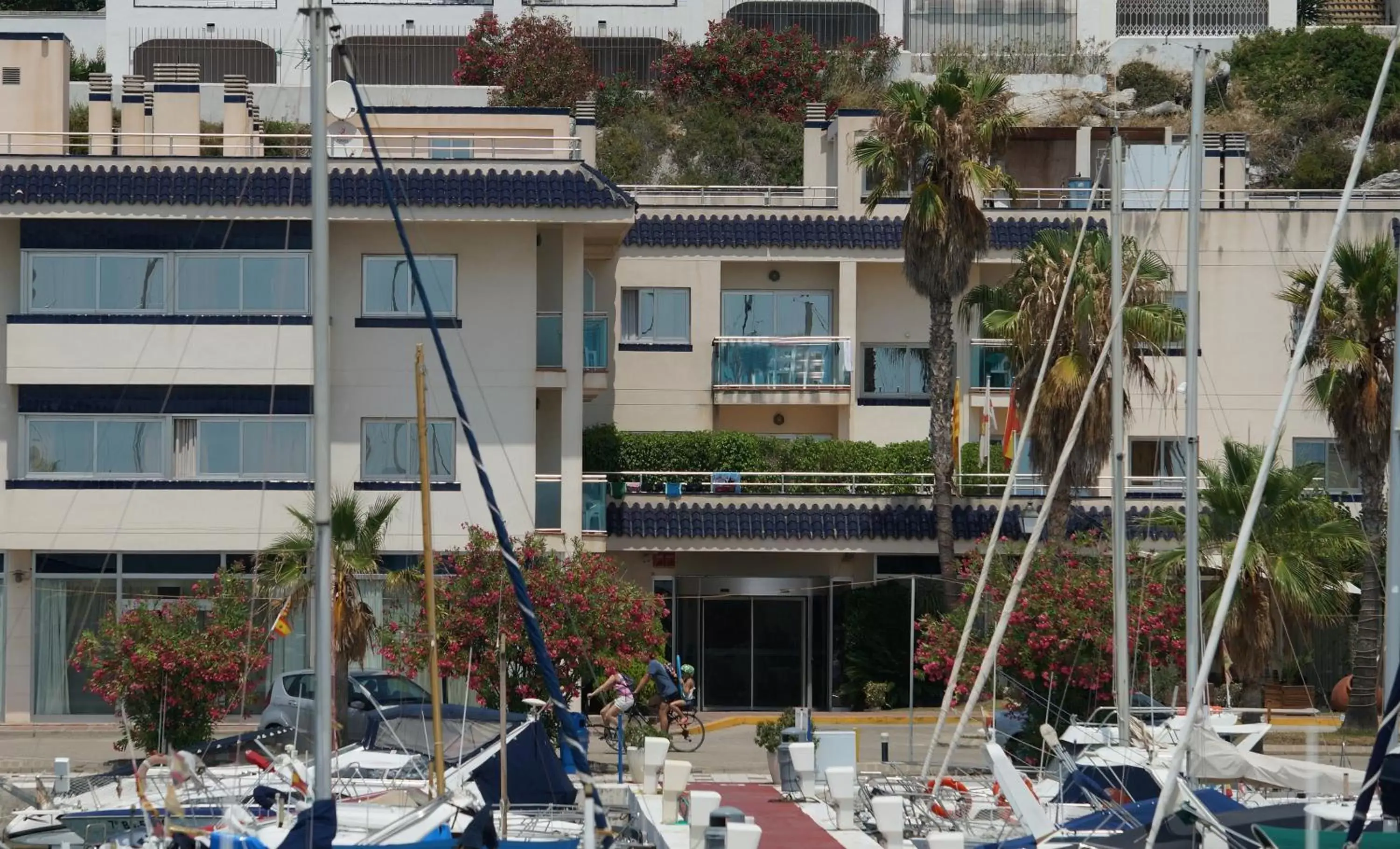 Facade/entrance, Property Building in Hotel Port Sitges