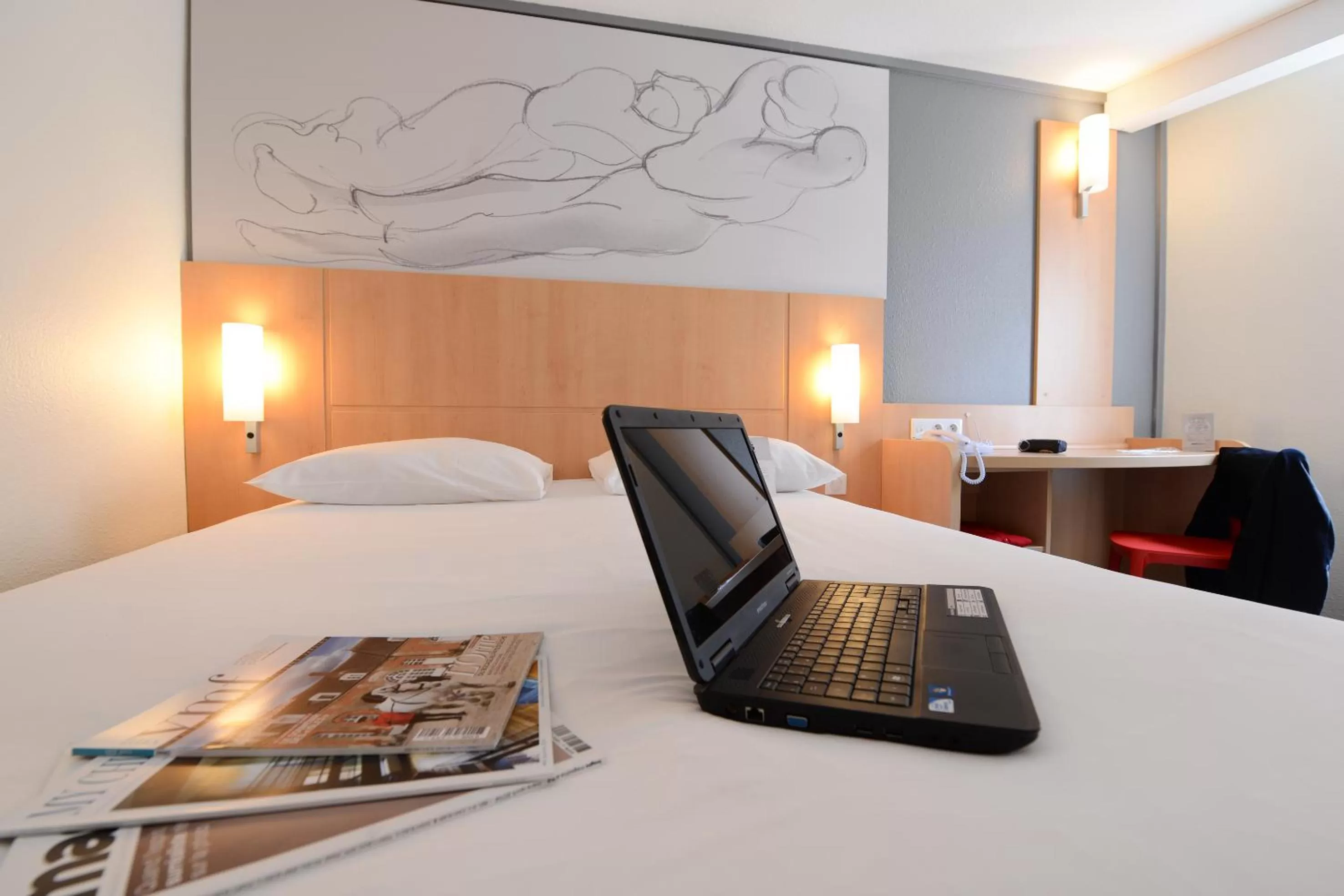 Staff, Bed in ibis Lyon Part Dieu Les Halles